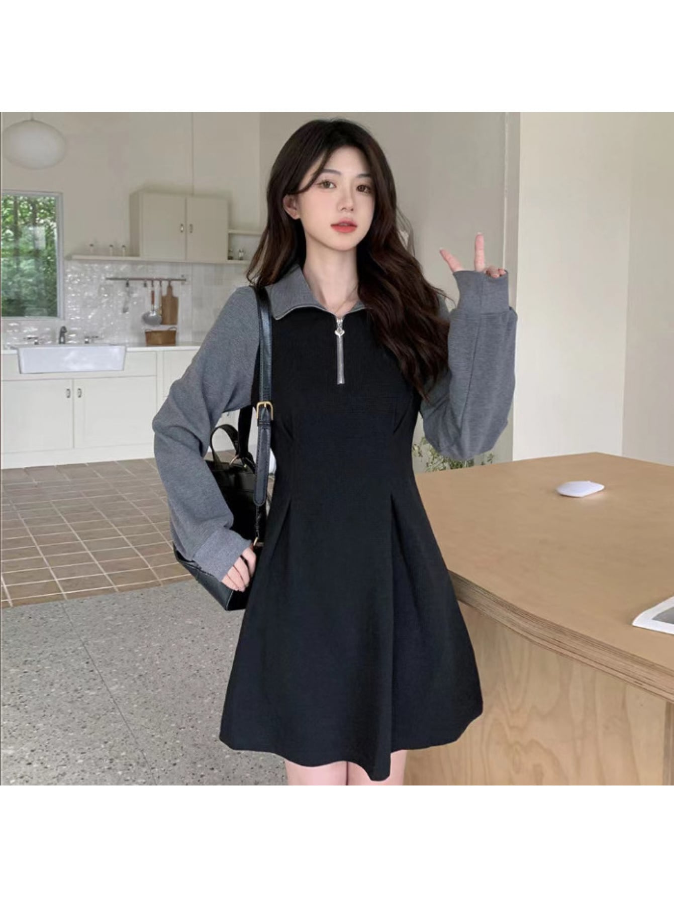 【全店30％OFF引き換え証】【ハーフジップ】 衣装 レディース ポロ襟 長袖 ミニ丈 色彩設計 うつり変わり Ａ生産ライン ワンピ 襟付き添い人 ジップアップ 汗水風 重ね着風 韓国 プレッピー 学校風 好いたらしいめ 心地よい 膝丈 体型押しかぶせる 着痩せ