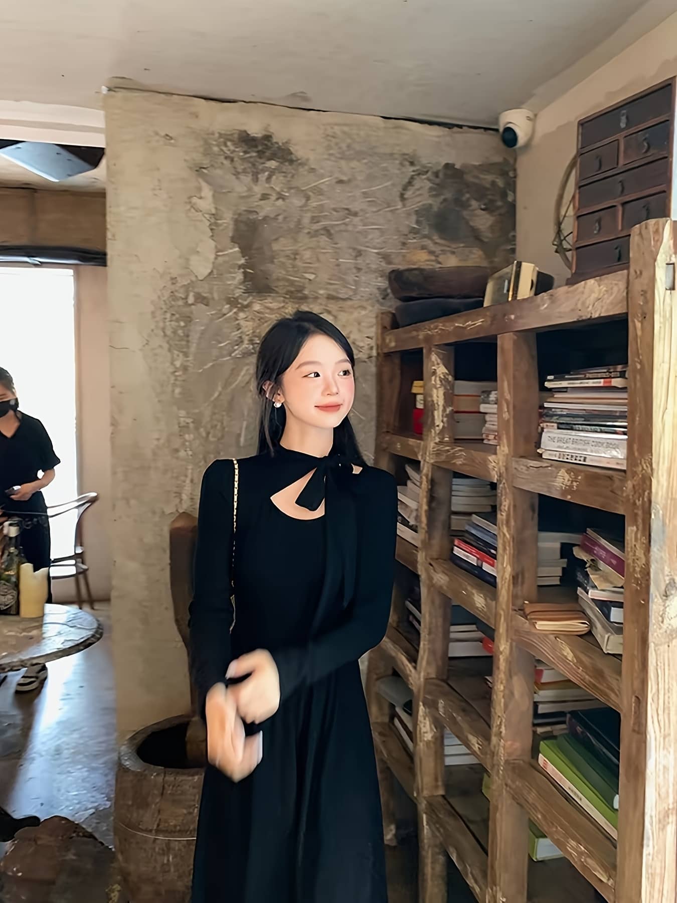 【全店通用25%OFFクーポン】【大人可愛い】ニットワンピース レディース ボウタイ リボン カットアウト ロングワンピース きれいめ 長袖 膝下丈 Aライン 伸縮性 ストレッチ 着痩せ 細見え 体型カバー 低身長 小柄 20代 30代 40代 秋|大森麗萱
