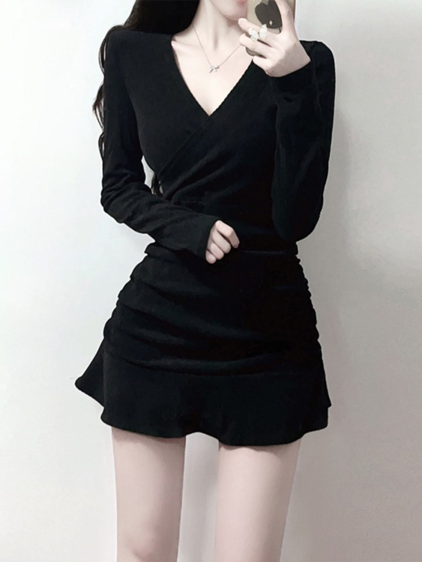 【全店30％OFF引き換え証】【カシュクール】衣装 レディース 長袖 きつい ボディコン ミニ丈 Vのど首 ギャザー 無地 黒 黒いこと 上衣 お召しもの 遊撃手丈 膝上 ワンピ 好いたらしいめ 艶っぽい 御嬢さん キャバ 野球クラブ お召しもの 会う約束 二次