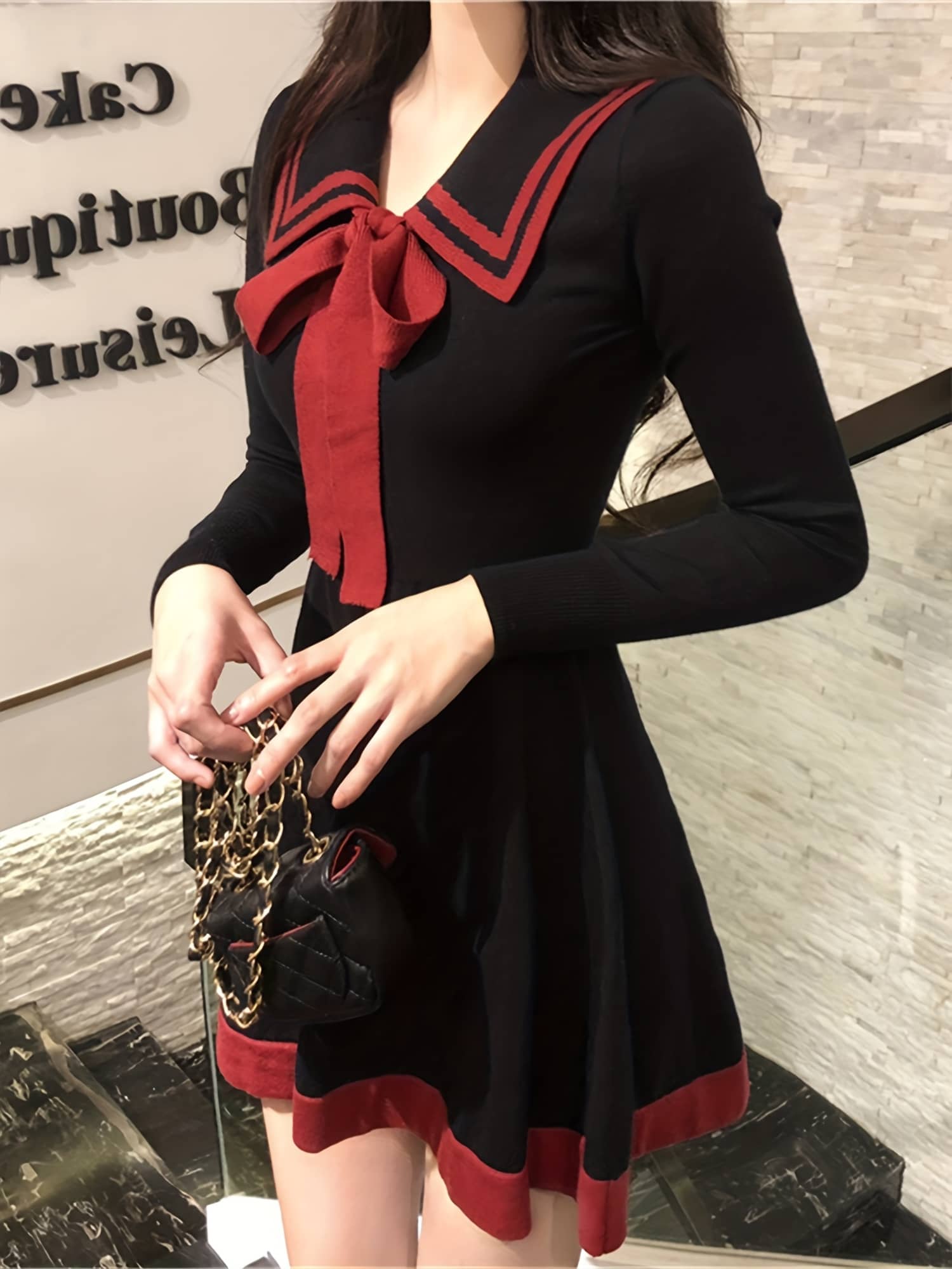 【全店通用25％OFFクーポン】【レトロ可愛い】ワンピース レディース ニットワンピース セーラーカラー リボン ミニワンピース 膝上 長袖 Ａライン 配色 バイカラー 襟付き 学院風 制服風 着痩せ 体型カバー 細見え 脚長 春 秋 冬 ブラック｜大森麗萱