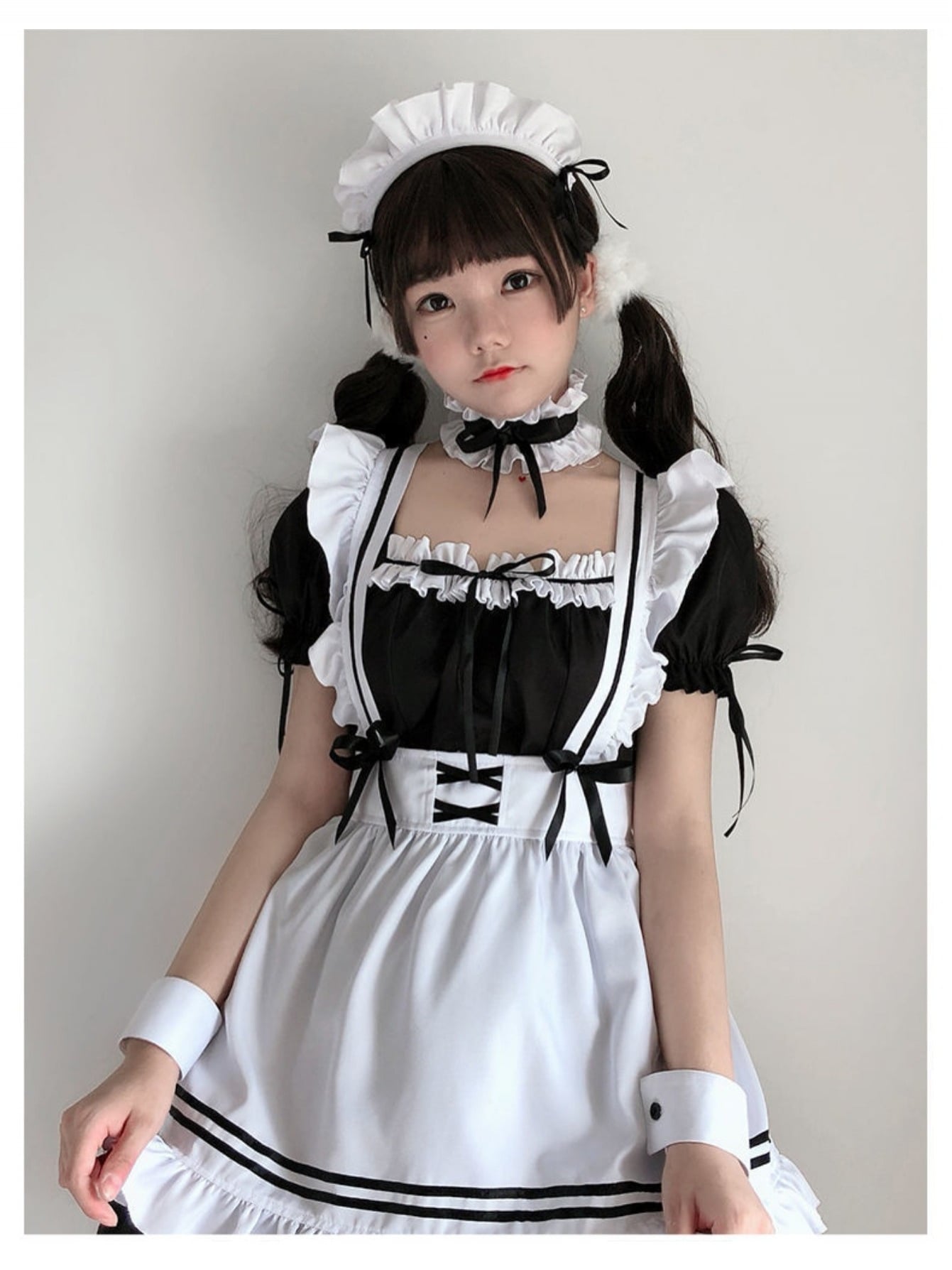 【全店30％OFF引き換え証】【定番一般受け】お手伝いさん服 コスプレ お召しもの 仮面舞踏会 レディース フルセット 前垂れ カチューシャ チョー鉄道車両 ゴスロリ ロリータ 衣装 フラウンス シュロの葉 半袖 ミニ 膝丈 一本調子 白 黒 成年者好いたらしい キュート 清楚系 撮