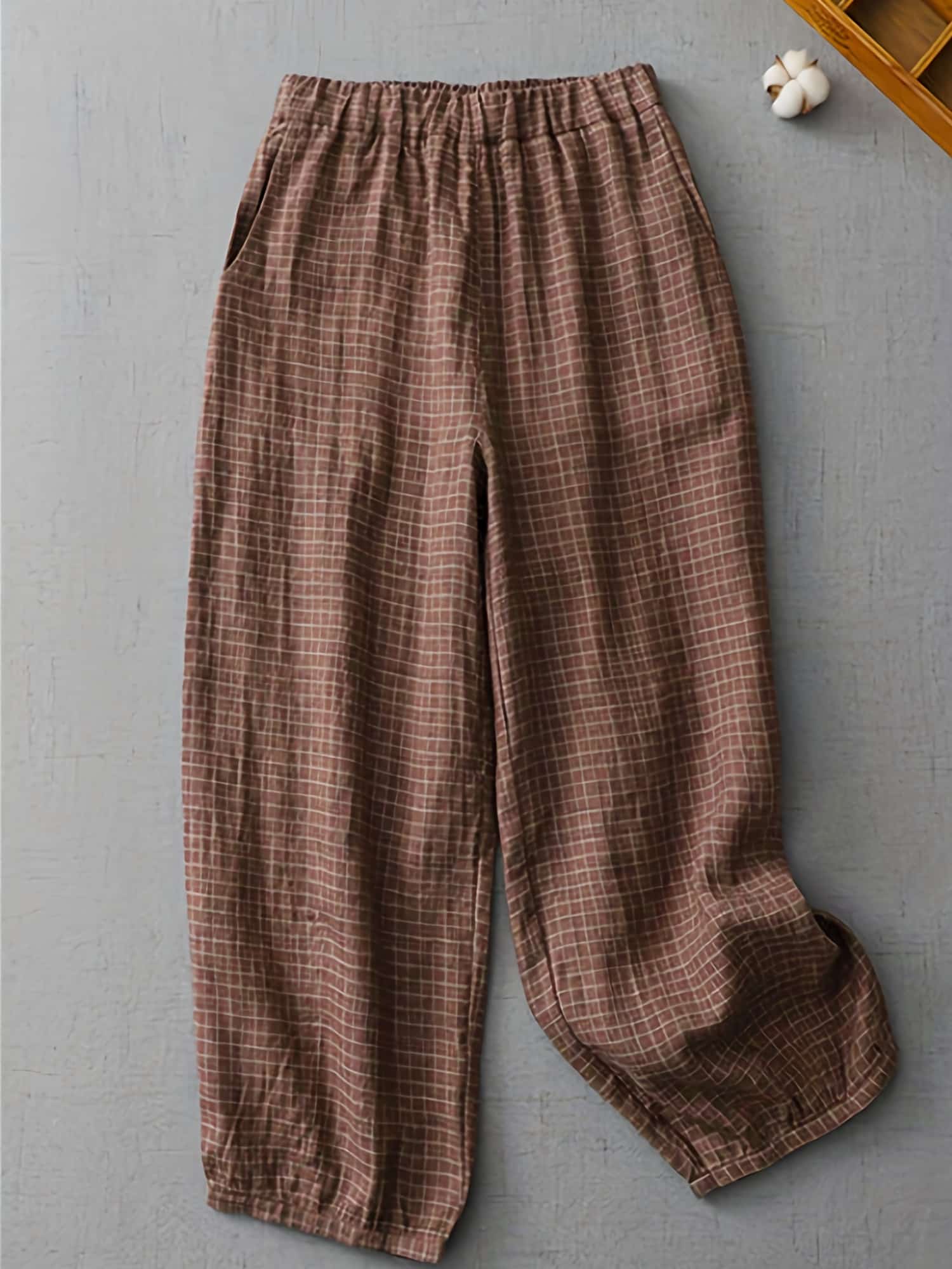 【全店通用25％OFFクーポン】【大人レトロ】ワイドパンツ レディース チェック柄 リネンタッチ 綿麻混 ズボン ボトムス クロップドパンツ アンクル丈 9分丈 ウエストゴム ポケット付 ゆったり 体型カバー 着痩せ 楽ちん｜大森麗萱