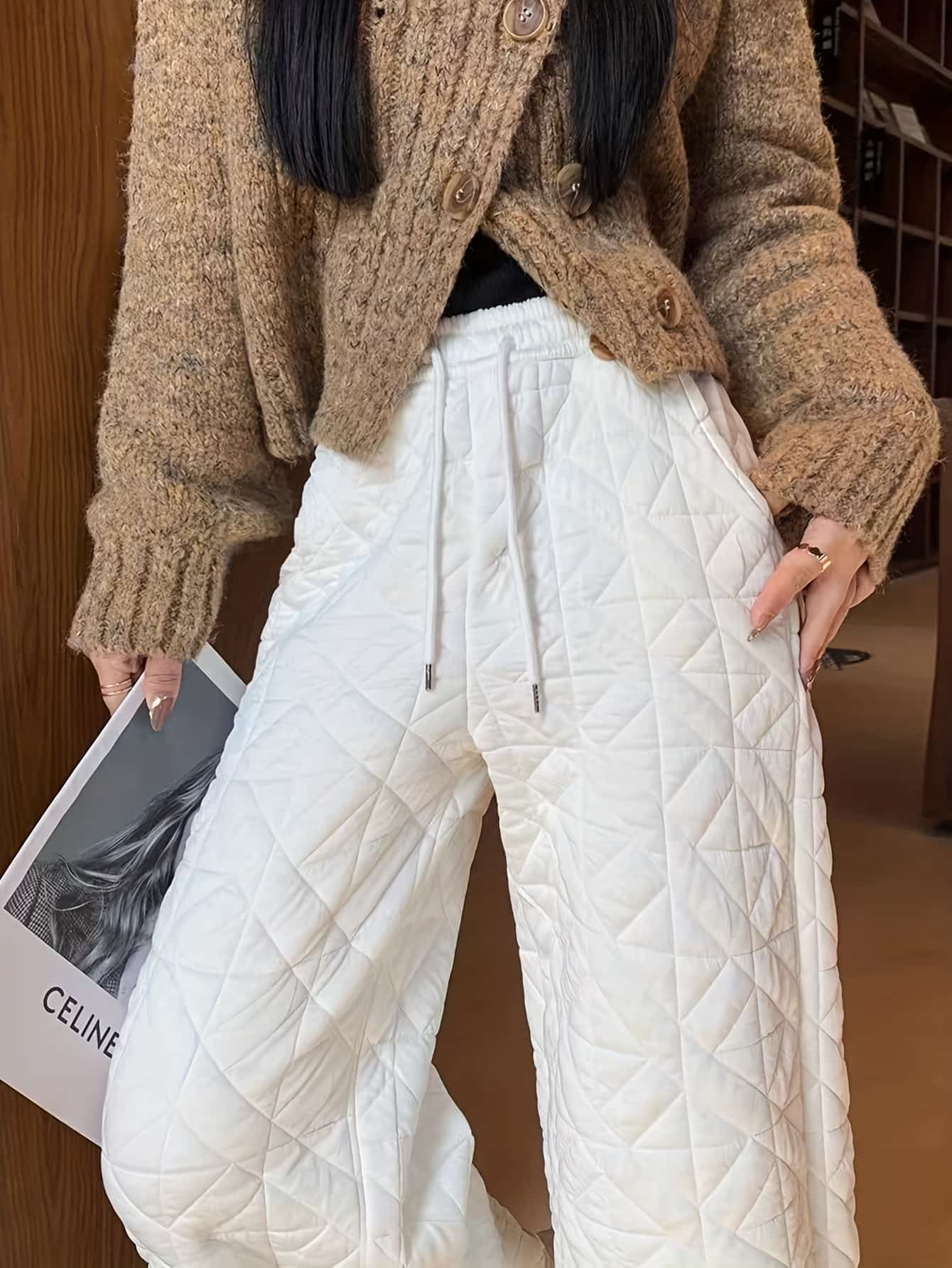【全店30％OFF引き換え証があり】【生あたたかいキルティング】 キルティングズボン下 レディース 中綿ズボン下 広広としたズボン下 ズボン ボトムス ロングズボン下 生あたたかい 防寒 秋冬 冬 金剛石柄 酉の方角天然ゴム ドロ同盟罷工 ゆったり 気が大きい大きさ 体型押しかぶせる 着痩せ 脚