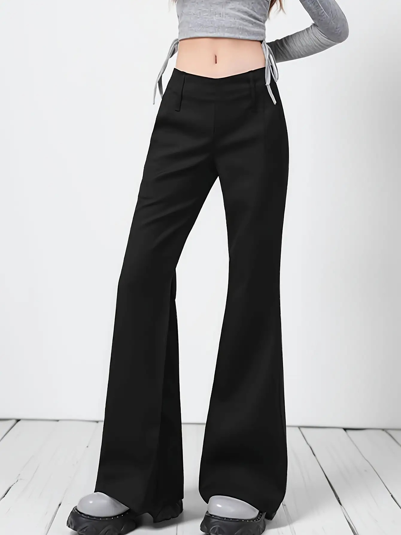【全店30％OFFクーポンがあり】【脚長美脚】 ブーツカット パンツ レディース ローライズ ベルボトム スラックス ロングパンツ ズボン センタープレス パンタロン スリム ストレッチ 伸縮 無地 ブラック y2k 細見え 着痩せ ヒップアップ 小｜大森麗萱