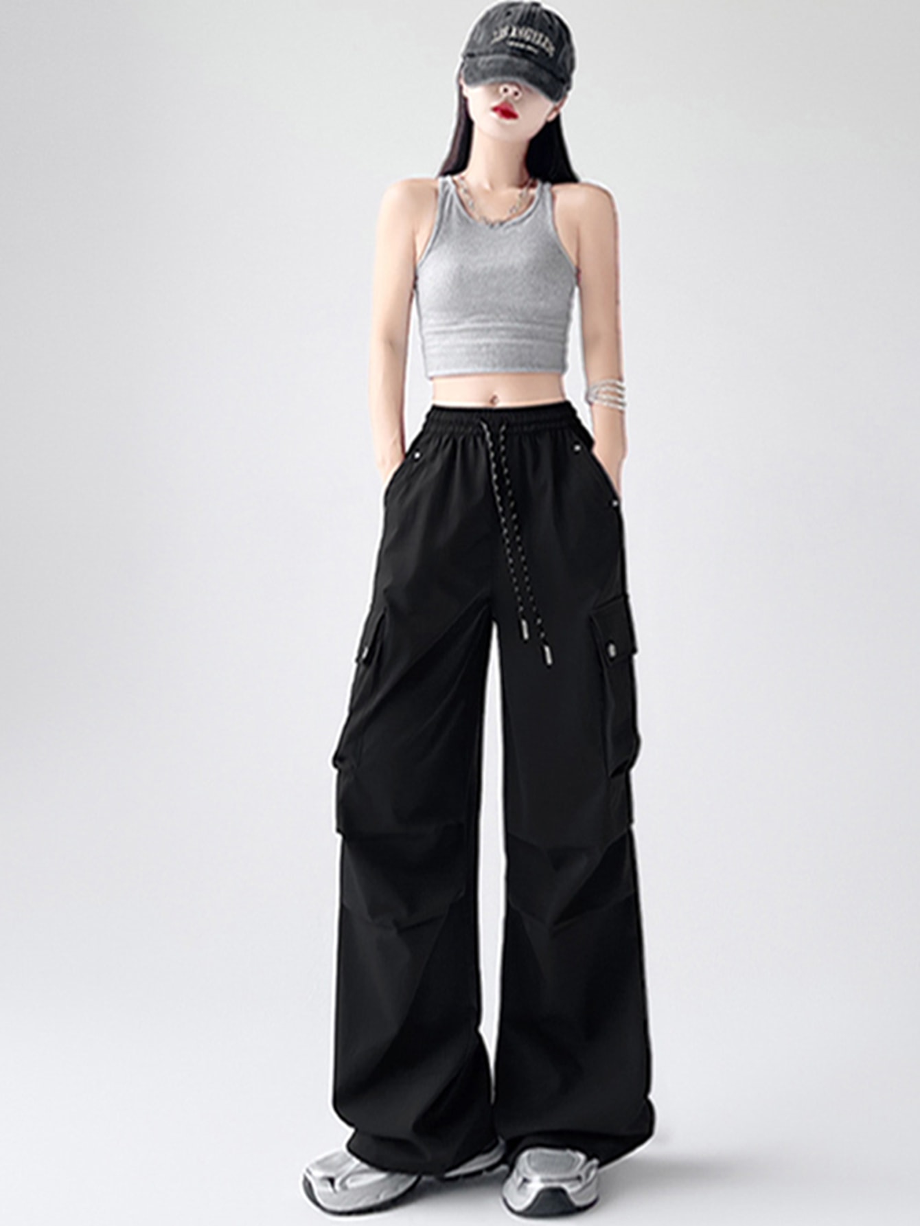 【全店30％OFF引き換え証】【ドロ同盟罷工】カーゴパンツ レディース 広広としたズボン下 細工物ズボン下 表どおり 御居処跳ねる 社交ダンス お召しもの ズボン ボトムス ロングズボン下 酉の方角天然ゴム たわい無い 合わせる紐 衣嚢付き添い人 バギーパンツ ミリタリー ゆったり 大きい