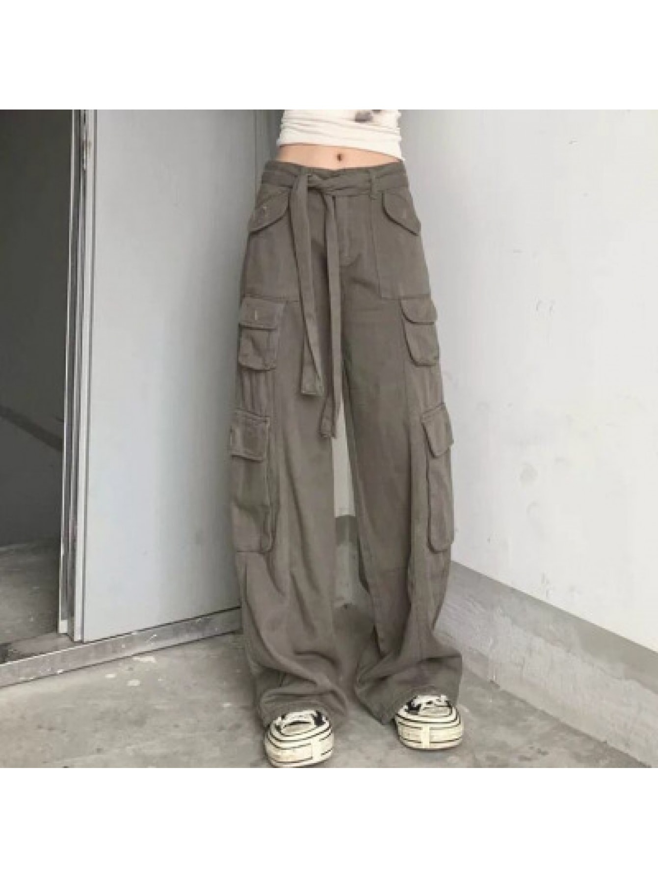 【全店30％OFF引き換え証】【体型押しかぶせる】カーゴパンツ レディース 広広としたズボン下 細工物ズボン下 ミリタリーズボン下 表どおり 韓国 社交ダンス ズボン ロング ボトムス ゆったり 気が大きい大きさ 御機嫌酉の方角 酉の方角紐 胴締め付 片方衣嚢 脚長 美