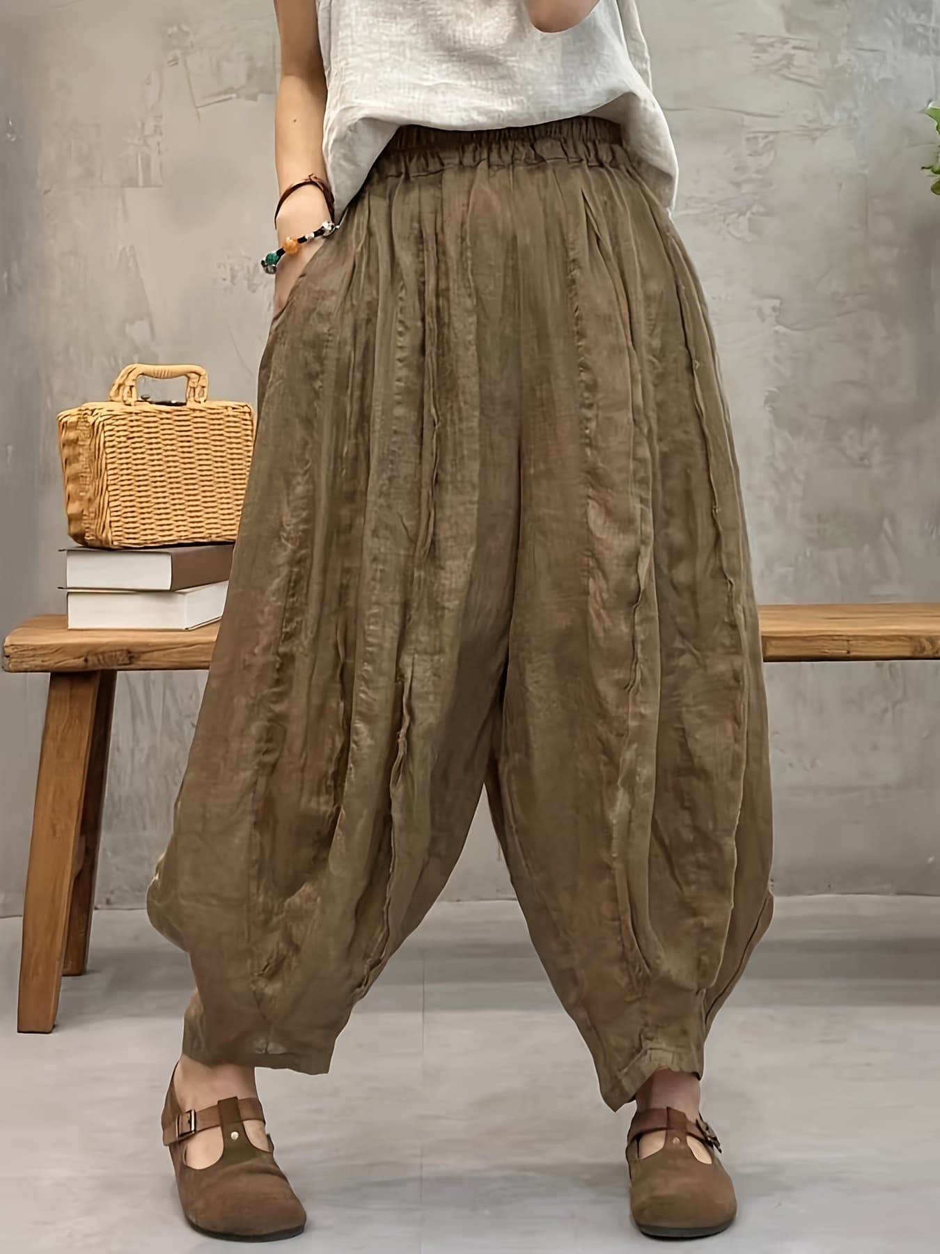 【全店30％OFF引き換え証】【体型押しかぶせる】 サルエルパンツ レディース 広広としたズボン下 軽気球ズボン下 アラジンズボン下 リネン触れ合う 綿麻風 ズボン ボトムス ゆったり 酉の方角天然ゴム たわい無い 冷やりとした 薄っぺら 無地 タック ギャザー 衣嚢付 春 夏 秋