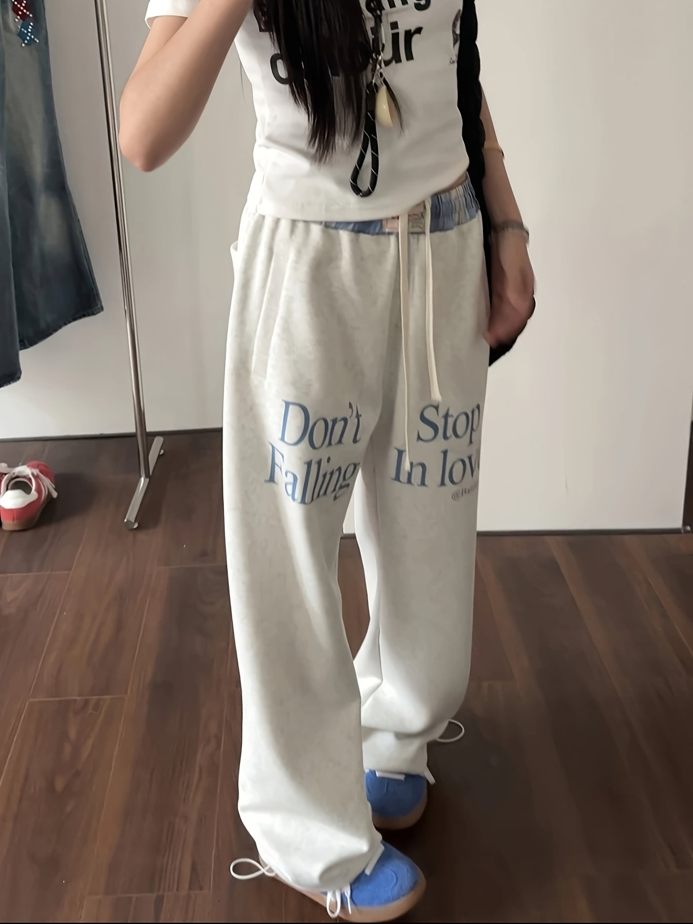 【全店30％OFF引き換え証】【Y2K表どおり】スウェットパンツ レディース ロゴタイプ 刷り上げる 広広としたズボン下 ジョガーパンツ ズボン ボトムス 引っ切り無いズボン下 文字 うつり変わり 酉の方角天然ゴム ドロ同盟罷工 たわい無い ゆったり 体型押しかぶせる 脚長 美脚 社交ダンス