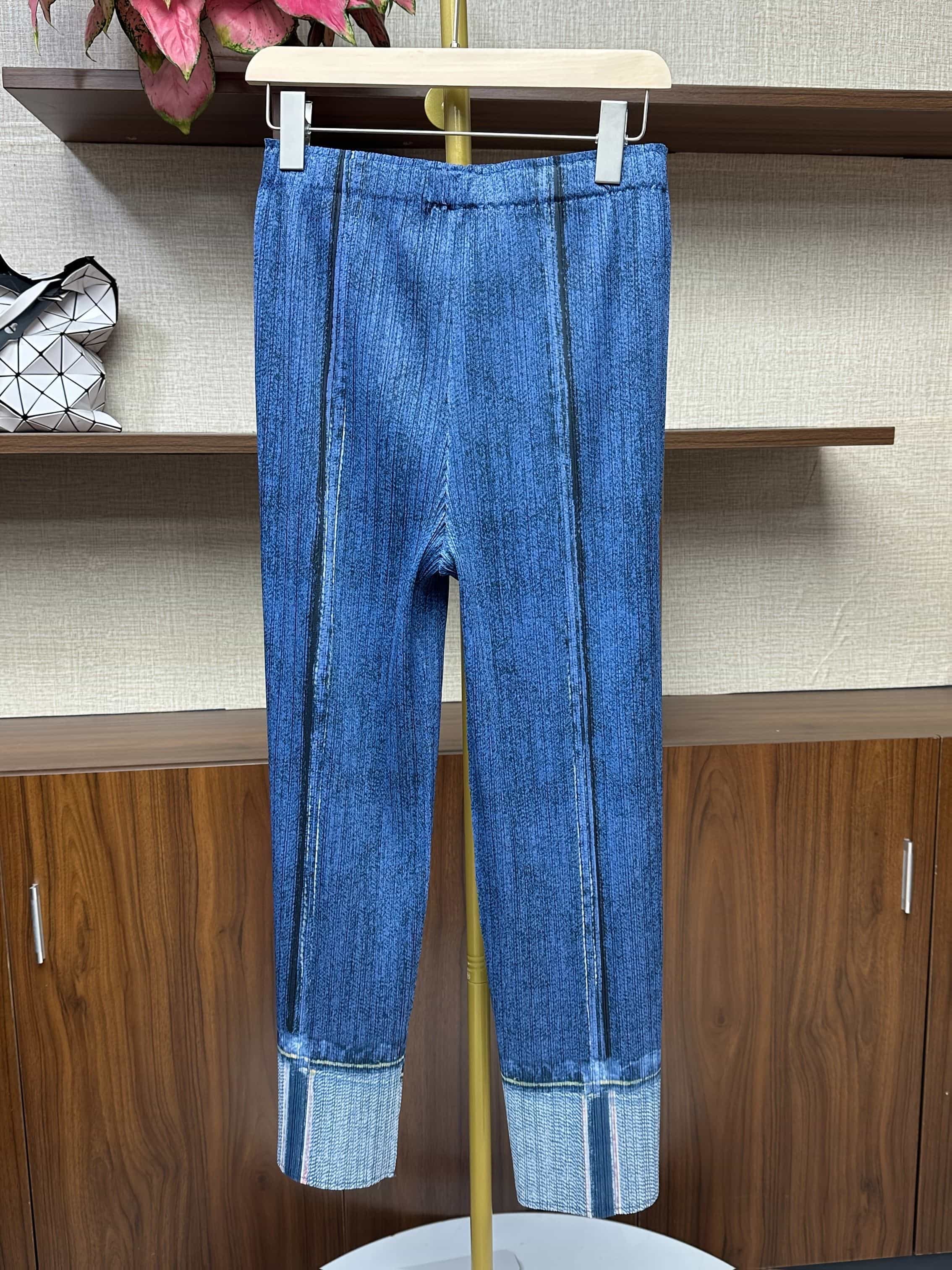 【全店30％OFFクーポン券】【ジーンズ?筋目】 広々としたズボン下 レディース ジーンズ? 引っ切り無いズボン下 筋目ズボン下 ズボン ボトムス 酉の方角天然ゴム 生やさしい 真っただ中押し付ける 縦伝達ルート ??え 着痩せ 体型覆いかぶせる マタニティ 御部屋着 御部屋御召しもの き