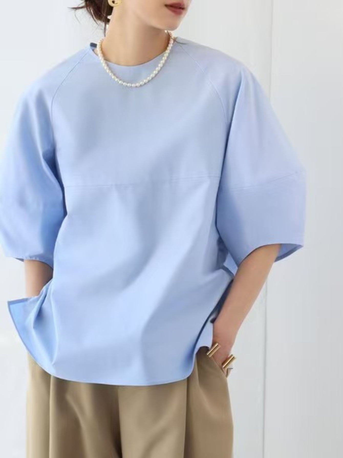 【今日このごろ押さえる、超買得30％OFF引き換え証、2度潮どき皆無】【2025新作】トップ レディース 半袖 五分袖 五分袖トップ 音の大きさ袖 軽気球袖 トップス カットソー プルオーバー 労働者の一団のど首 丸首 無地 ゆったり 体型取りまかなう 二の腕取りまかなう 着痩せ