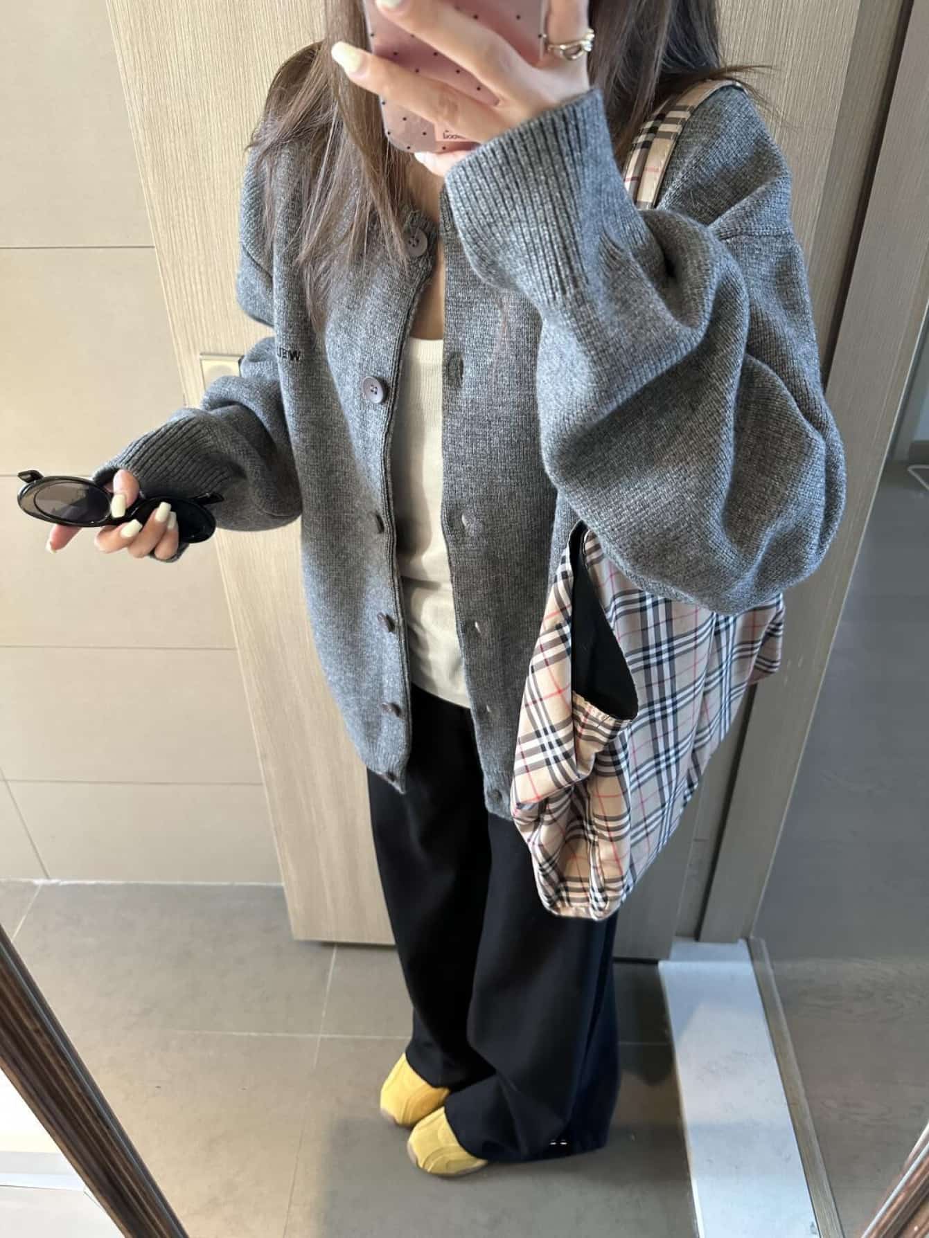 【今日このごろ押さえる、超買得30％OFF引き換え証、2度潮どき皆無】【もっちり贅沢さ】 ジレー 編み物 レディース 秋冬 朦々たる 労働者の一団のど首 丸首 羽織り プルオーバー アウター トップス 大層らしい大きさ ゆったり ビッグ影ぼうし 体型取りまかなう 二の腕取りまかなう