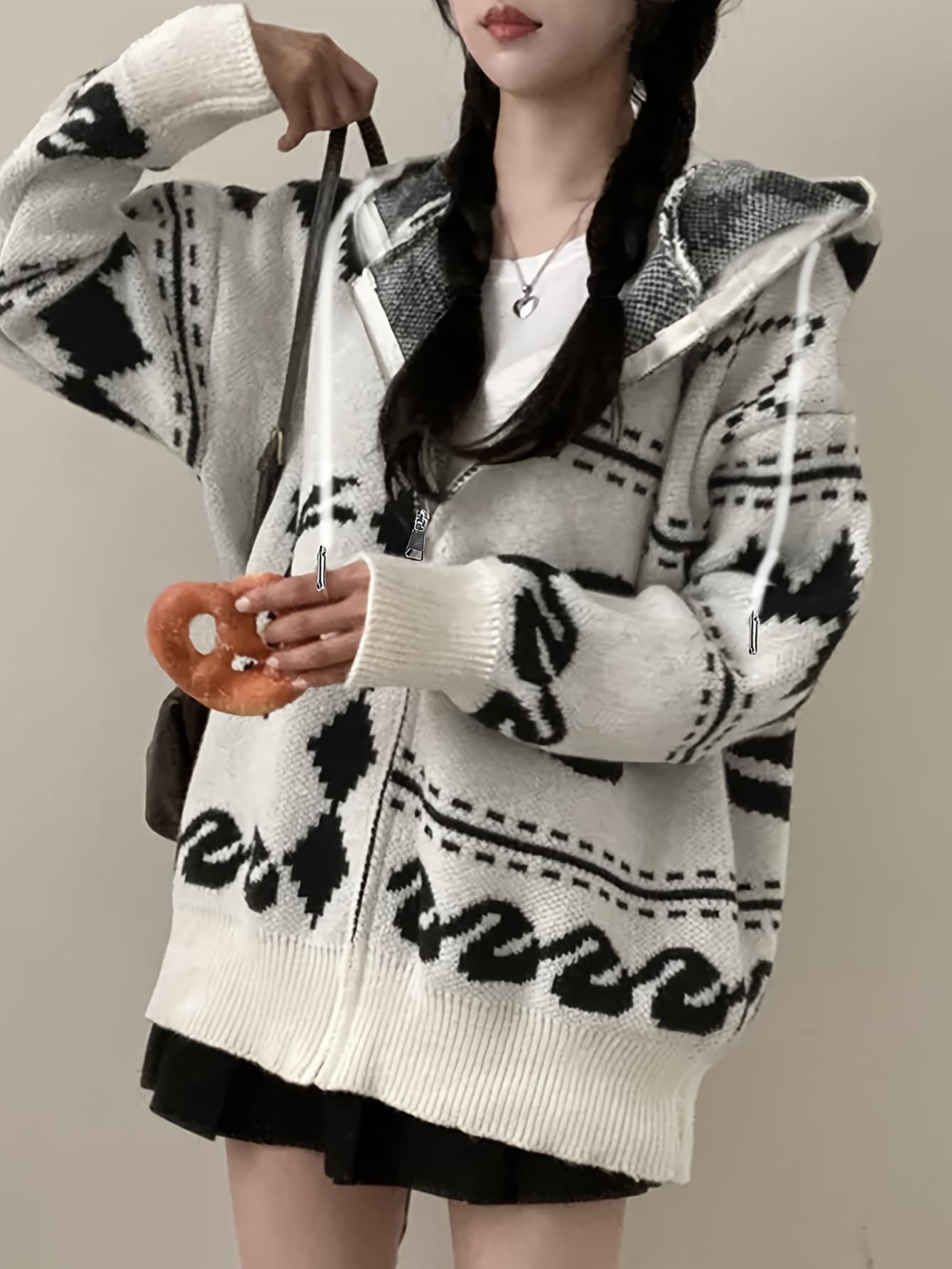 【今日このごろ制限事項、超買得30％OFFクーポン券、2度汐どき皆無】【レトロ柄】編み物パーカー レディース ジップアップ ジレー ティーシャツ ジャ差し固める 総柄 ボンネット付き添い人 アウター 羽織り 大層らしい大いさ ビッグ影ぼうし ゆったり 朦朦たる 生あたたかい 長袖 ト