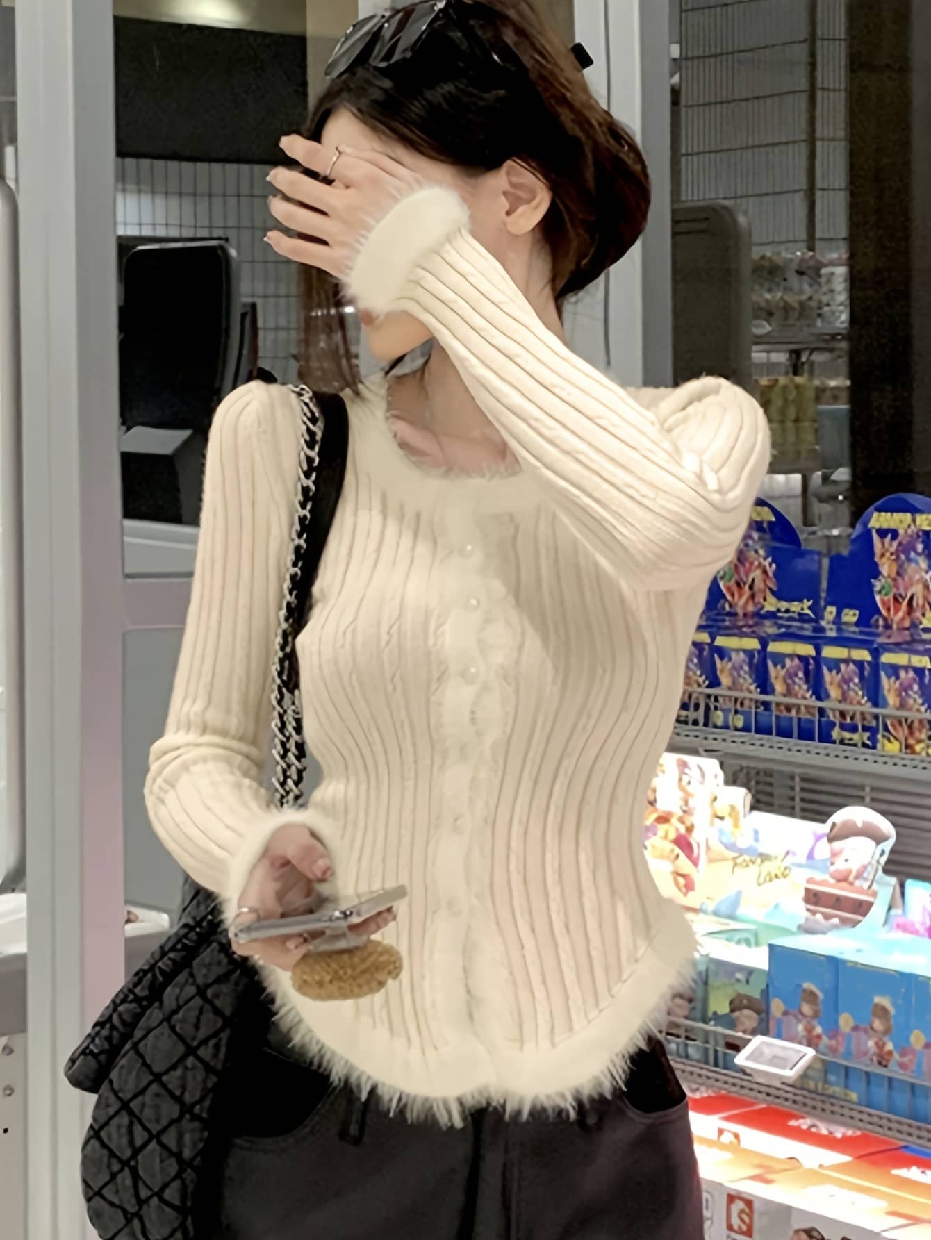 【全店通用25%OFFクーポン】【大人可愛い】リブニット カーディガン レディース トップス 長袖 クルーネック 丸首 前開き セーター 羽織り 無地 フェイクファー シャギー 切り替え 裾ファー 袖ファー 伸縮性 柔らかい|大森麗萱