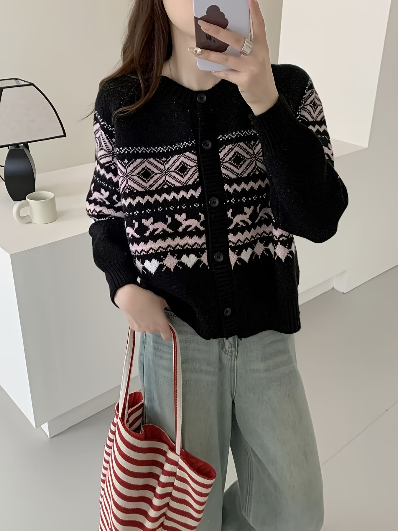 【全店通用25%OFFクーポン】【フェアアイル柄】カーディガン レディース ニット セーター ノルディック柄 トップス クルーネック 丸首 長袖 羽織り 前開き ボタン 厚手 幾何学柄 ゆるニット ゆったり 体型カバー 着痩|大森麗萱