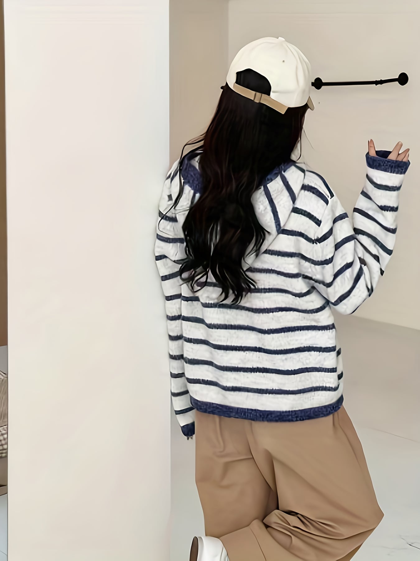 【全店通用25％OFFクーポン】【ダッフル風】ニット カーディガン レディース ボーダー フード付き パーカー セーター 羽織り トップス 前開き トグルボタン 厚手 ゆったり オーバーサイズ 体型カバー 二の腕カバー 着痩｜大森麗萱