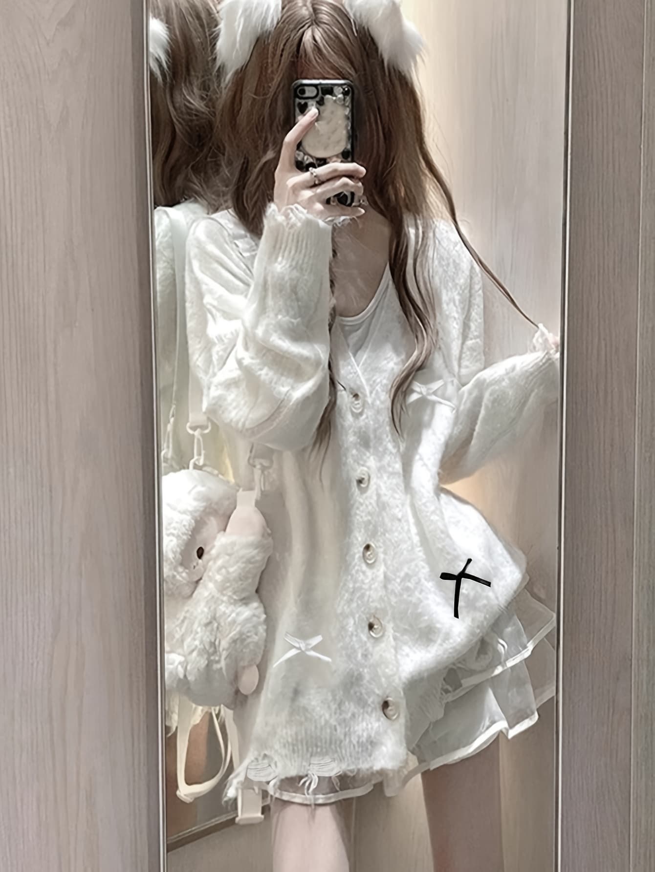 【全店通用25％OFFクーポン】【リボン付き】 カーディガン レディース ニット Vネック トップス 羽織り セーター 前開き リボン ニットカーデ 長袖 シャギーニット モヘア風 ふわふわ ダメージ加工 クラッシュ 切りっ｜大森麗萱 10,868円
