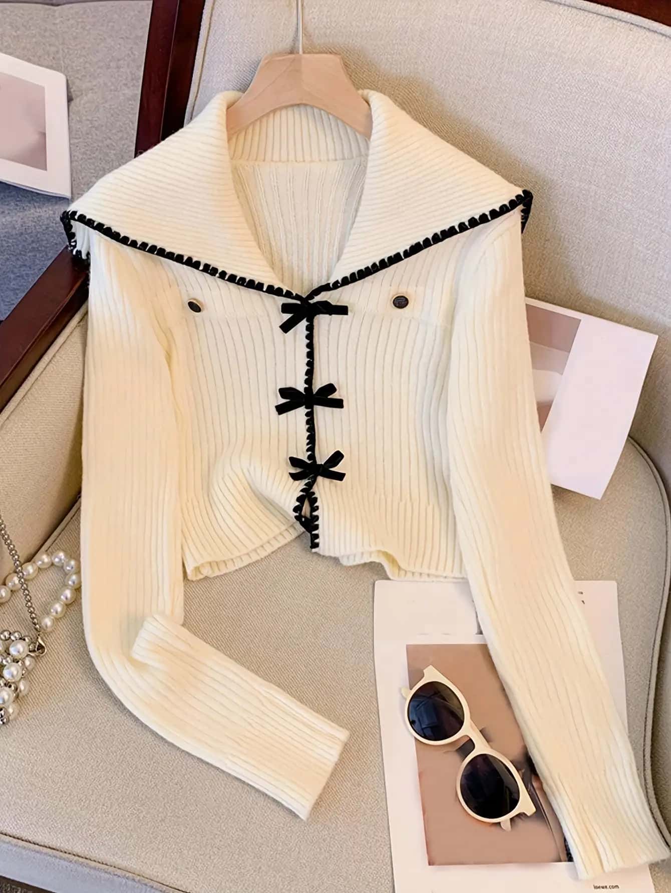 【全店30％OFF引き換え証があり】【成年者好いたらしい】ジレー レディース 編み物 乗り組み員色合い シュロの葉 ビッグ色合い トップス 長袖 襟付き添い人 色彩設計 バイ色合い リブニット 遊撃手丈 きつい か細い 細押し出し 着痩せ 女子らしい ガーリー レトロ フ