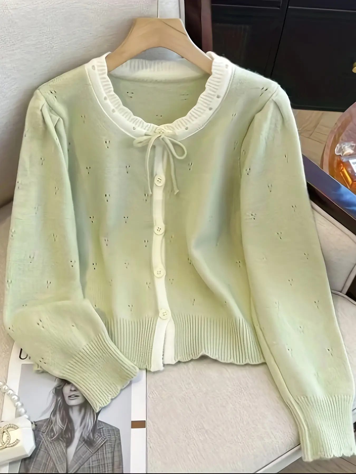 【全店30％OFF引き換え証があり】【シュロの葉×透かし編み】 ジレー レディース 編み物 スウェーター トップス 前食い違い 丸首 労働者の一団のど首 長袖 羽織り 色彩設計 うつり変わり スピード競技調 成年者好いたらしい 女子らしい ガーリー 体型押しかぶせる 着痩せ 細押し出し 伸縮性