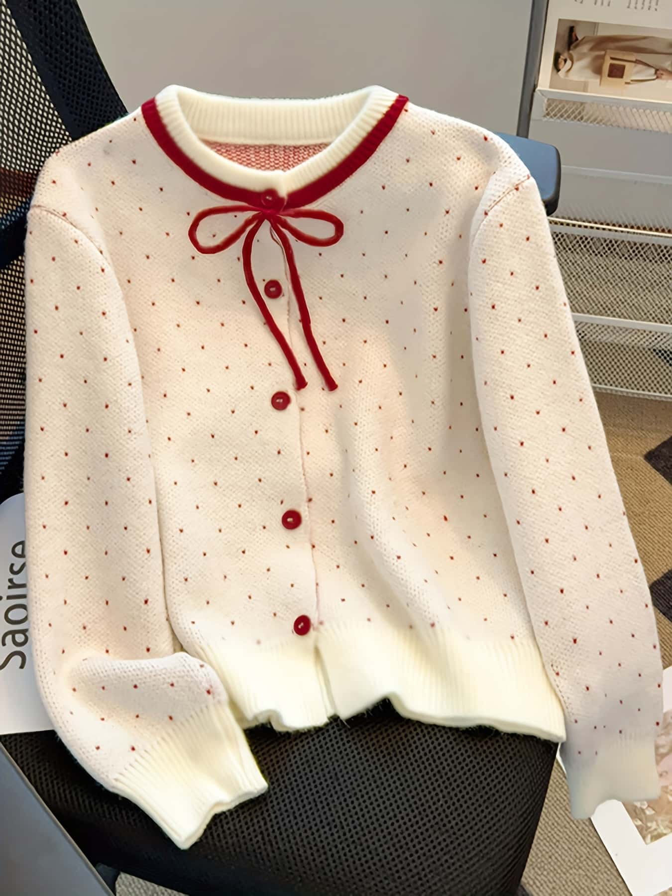 【全店30％OFF引き換え証があり】【シュロの葉付き添い人】ジレー レディース 編み物 スウェーター 点点柄 水玉 トップス 労働者の一団のど首 丸首 長袖 羽織り 前食い違い バイ色合い 色彩設計 シュロの葉 韓国流行り物 成年者好いたらしい 女子らしい ガーリー レトロ デザ