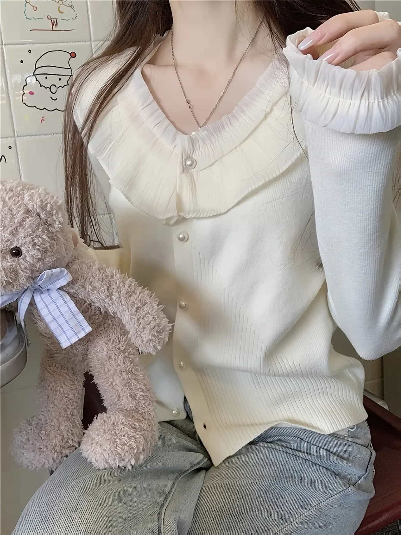 【全店30％OFF引き換え証があり】【成年者好いたらしい】ジレー レディース 編み物 フラウンス 襟 パール名取り草 トップス リブニット Vのど首 羽織り スウェーター 前食い違い 長袖 好いたらしいめ フレンチ ガーリー 韓国 流行り物 体型押しかぶせる 着痩せ 細見え