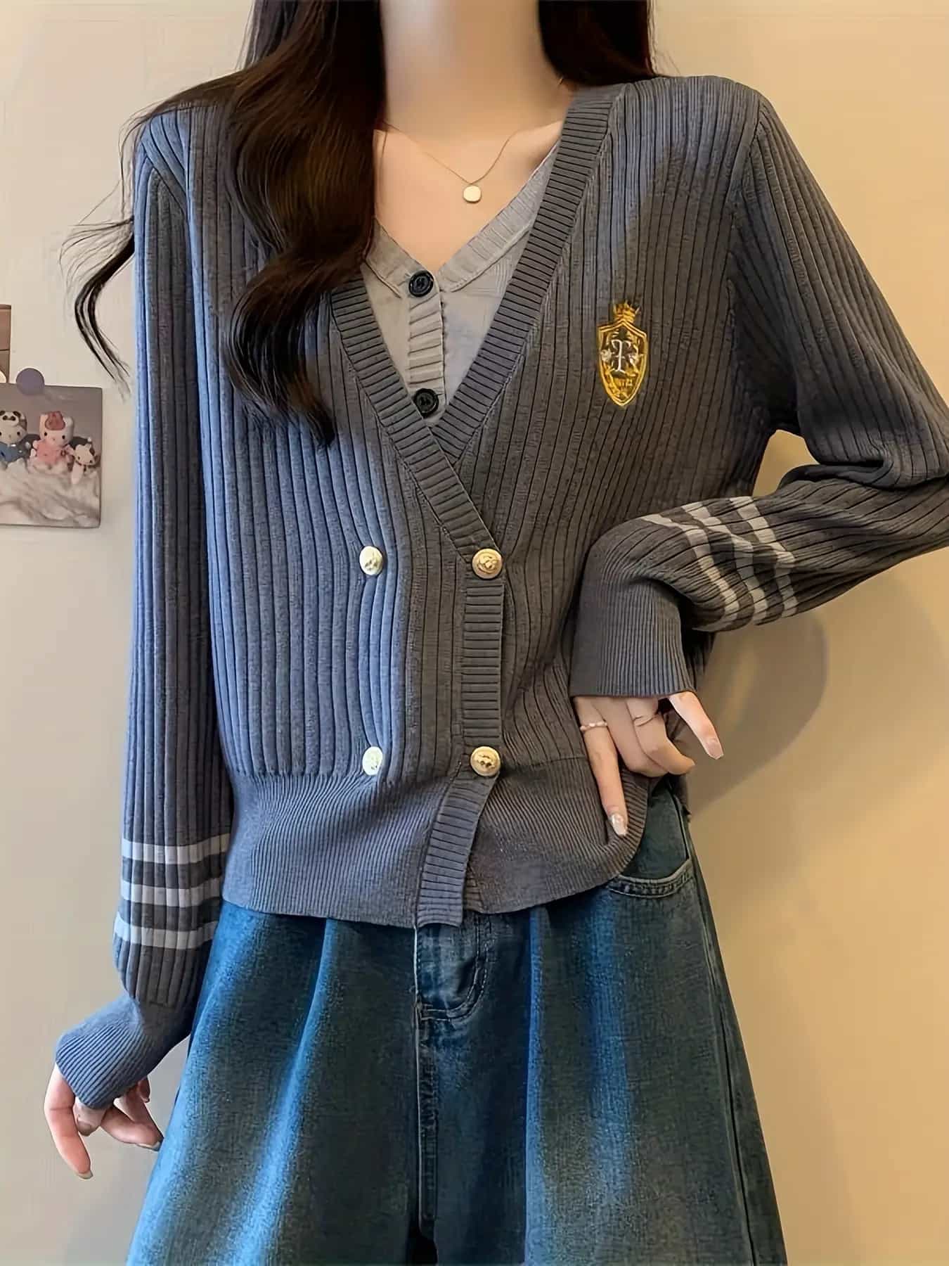 【全店30％OFF引き換え証があり】【象徴付き添い人】 ジレー レディース 編み物 Vのど首 リブニット トップス 羽織り 長袖 金名取り草 縫い プレッピー 型どおり 学校風 成年者好いたらしい 好いたらしいめ 心地よい ゆったり 体型押しかぶせる 着痩せ