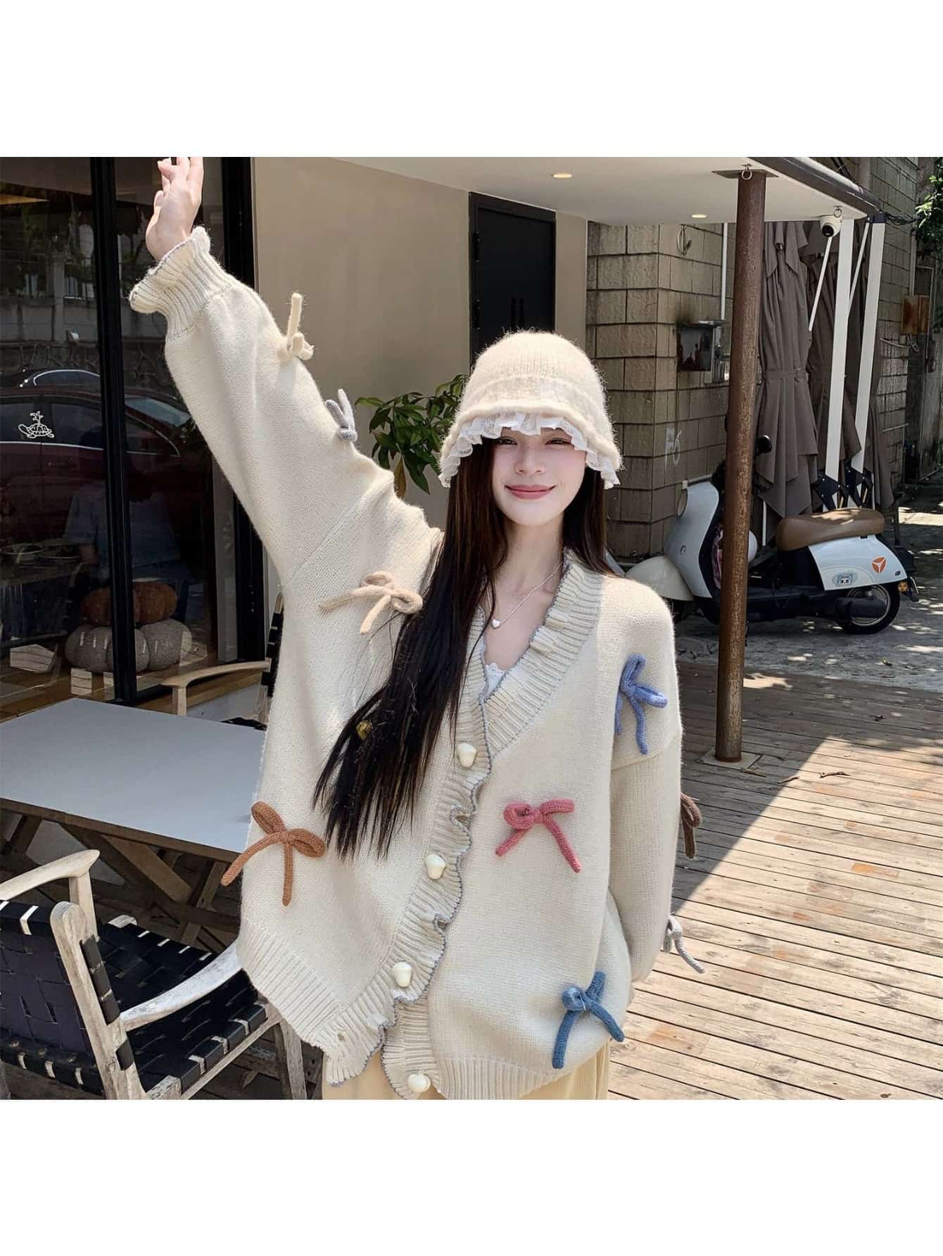 【全店30％OFF引き換え証があり】【可愛さ完全無欠さ】ジレー 編み物 レディース Vのど首 シュロの葉 立体 スウェーター 長袖 ゆったり 不都合産業 切りっぱなし風 音の大きさ袖 落っこちる肩部 名取り草 成年者好いたらしい ガーリー 韓国風 学校 通学