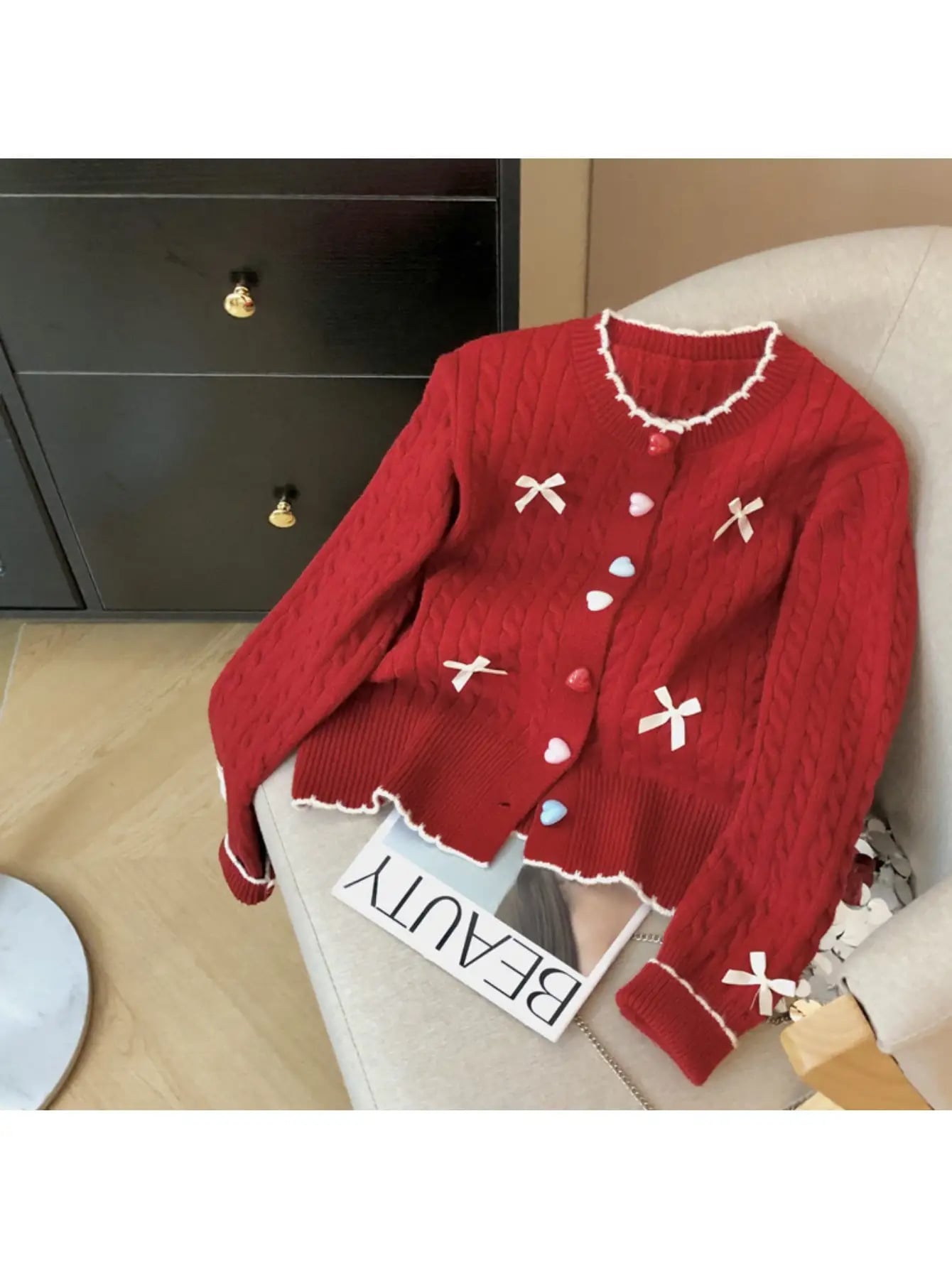 【全店30％OFF引き換え証があり】【成年者好いたらしい】ジレー レディース 編み物 トップス 有線テレビ編み シュロの葉 ハート型名取り草 長袖 羽織り 有線テレビ編み物 労働者の一団のど首 フラウンス 色彩設計 ガーリー 女子らしい 韓国流行り物 レトロ 体型押しかぶせる 着痩