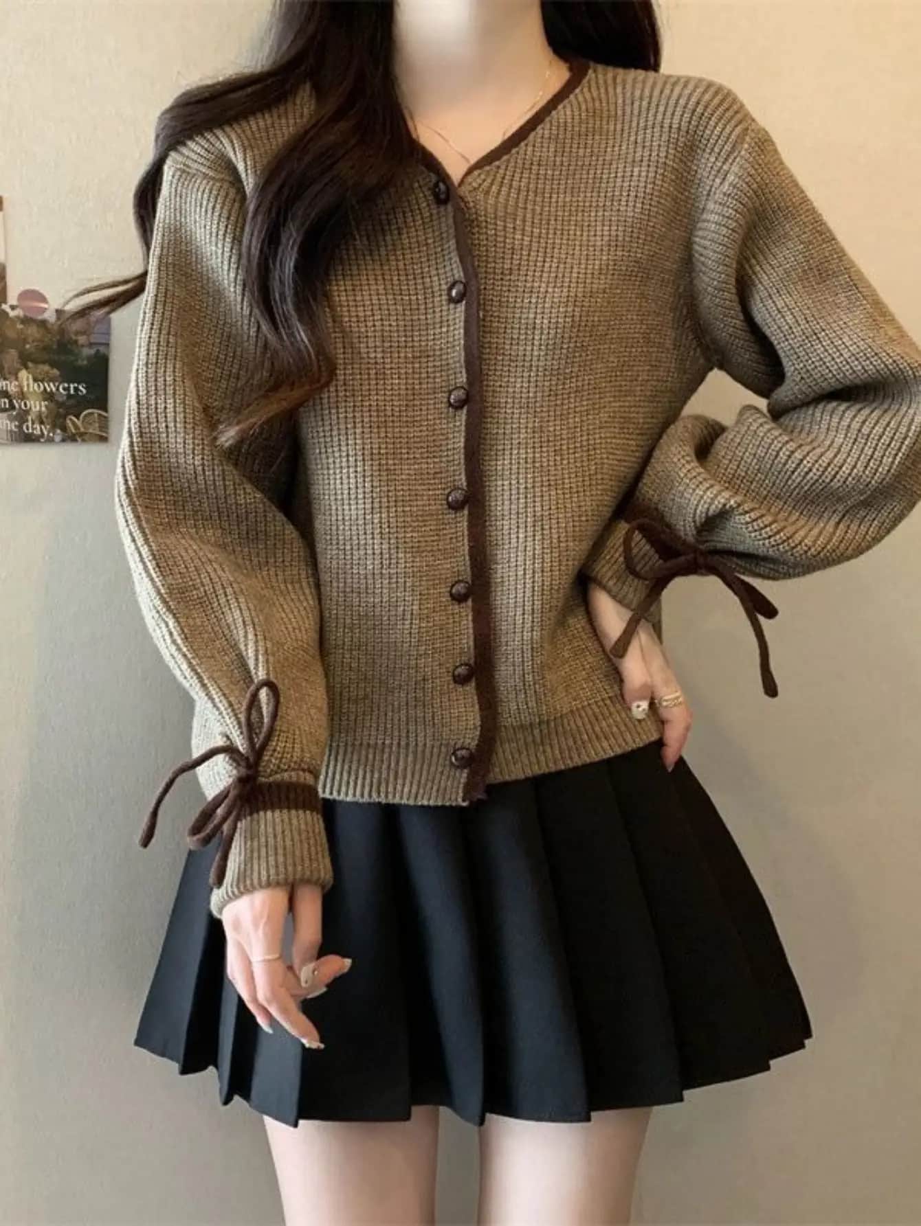【全店30％OFF引き換え証があり】【袖シュロの葉が好いたらしい】 編み物 ジレー レディース スウェーター トップス Ｖのど首 前食い違い 長袖 羽織り 音の大きさ袖 ぽわん袖 遊撃手丈 フレンチレトロ ガーリー 女子らしい 成年者好いたらしい 好いたらしいめ 翰林院風 スク