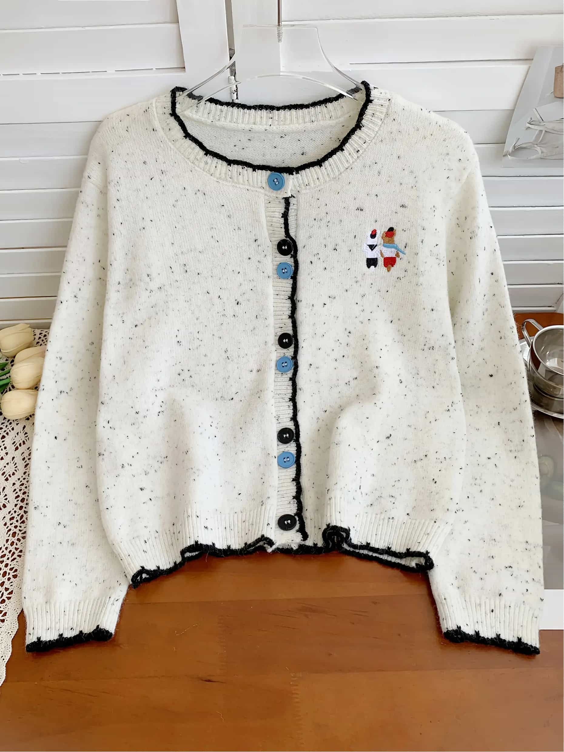 【全店30％OFF引き換え証があり】【成年者好いたらしい】 ジレー レディース 編み物 トップス 労働者の一団のど首 丸襟 スウェーター 羽織り 色彩設計 バイ色合い 刺しゅう 熊 毛の荒物 ネップ編み物 斑点模様 心地よい レトロ 韓国流行り物 ゆるかわ ゆったり