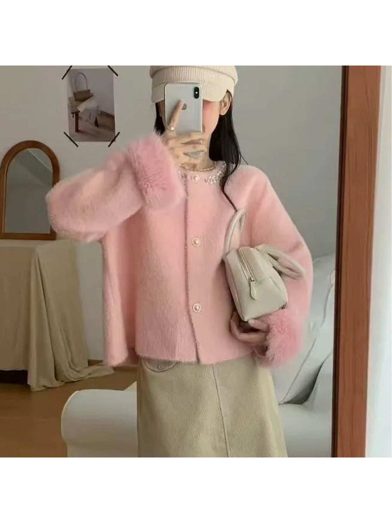 【全店30％OFF引き換え証があり】【パール付き添い人】 シャギーニット ジレー レディース 秋冬 編み物上衣 フェイクファー 羽織り アウター もこもこ ふわふわ 生あたたかい 遊撃手丈 労働者の一団のど首 丸襟 長袖 ビジュー 襟元 音の大きさ袖 朦々たる