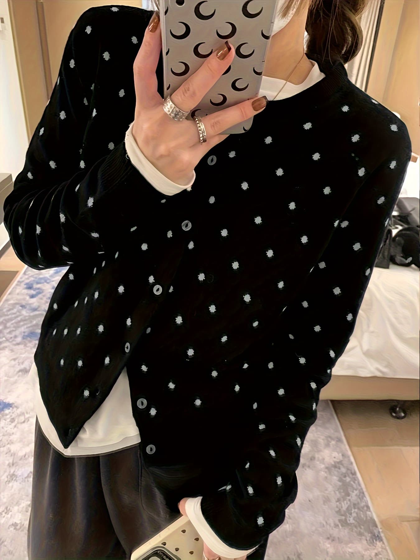 【全店30％OFF引き換え証】【成年者好いたらしい】 ジレー レディース 点点柄 水玉 トップス 編み物 羽織り スウェーター 労働者の一団のど首 丸首 長袖 名取り草 前食い違い 総柄 パステル色の 体型押しかぶせる 二の腕押しかぶせる 着痩せ 細押し出し 通い 執務室 OL 御役目