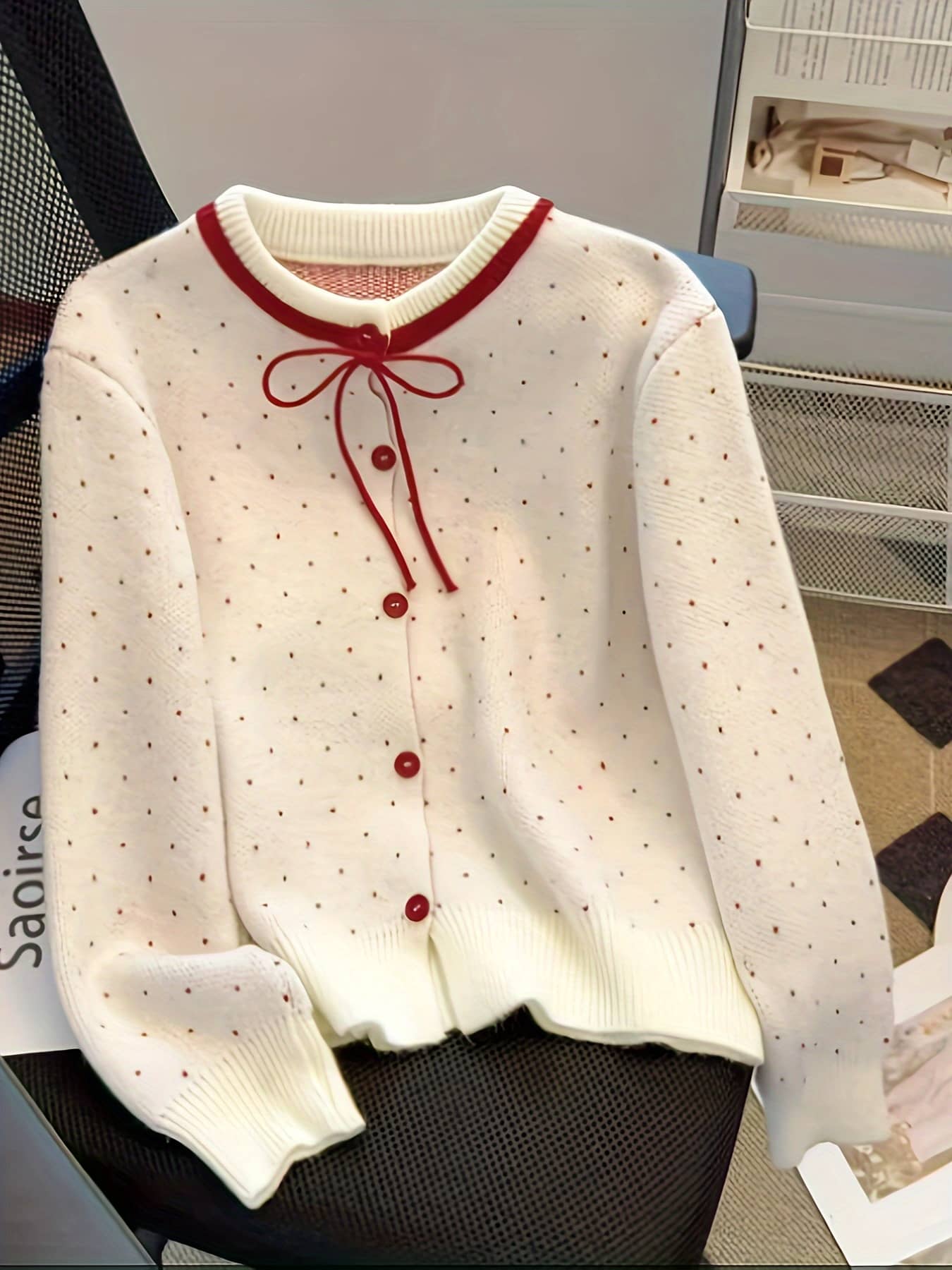 【全店30％OFF引き換え証】【成年者好いたらしい】ジレー レディース 編み物 トップス 点点柄 水玉 スウェーター 労働者の一団のど首 丸首 長袖 シュロの葉 色彩設計 前食い違い 羽織り 伸縮性 伸ばすこと 体型押しかぶせる 着痩せ 細押し出し 二の腕押しかぶせる ゆったり 心地よい