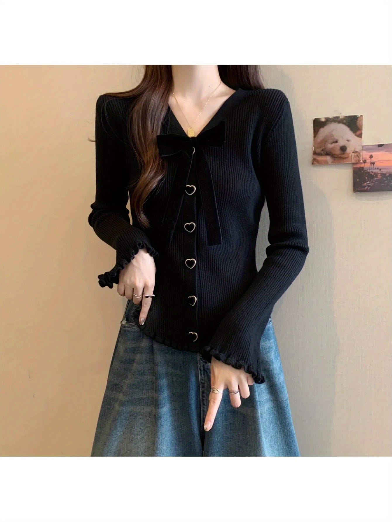 【全店30％OFF引き換え証】【成年者好いたらしい】リブニット トップス レディース Vのど首 長袖 シュロの葉 ハート型名取り草 フラウンス メロー 伸縮性 きつい か細い 遊撃手丈 着痩せ 細押し出し 体型押しかぶせる 好いたらしいめ 韓国流行り物 フレンチガーリー 春 秋 通