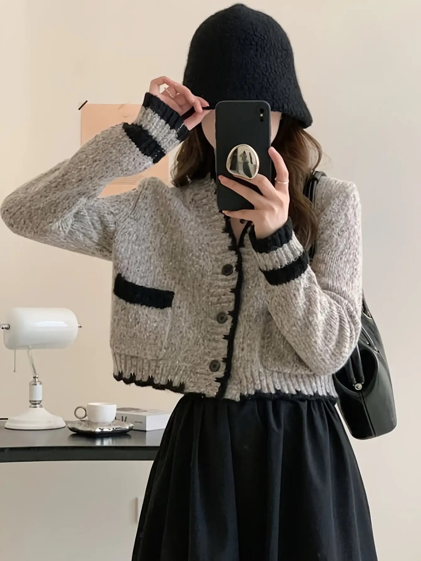 【全店通用25％OFFクーポン】【バイカラー】 カーディガン レディース ニット ツイード風 ショート丈 トップス 羽織り セーター ニットカーディガン ジャケット 配色 ライン 丸首 ラウンドネック ノーカラー 長袖 クロップド丈 厚手 ミックスカ｜大森麗萱 8,398円