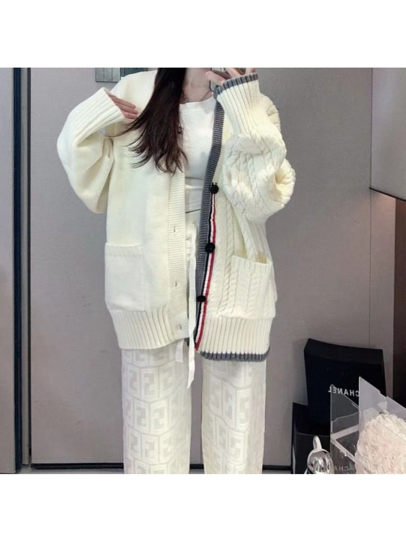 【全店30％OFF引き換え証】【ゆるっと好いたらしい】 ジレー レディース 編み物ジレー Vのど首 有線テレビ編み 色彩設計 生産ライン入り口・入口 羽織り 朦々たる 編み物 トップス スウェーター 前食い違い 名取り草 ビッグ影ぼうし 厚地の外套大きさ 落っこちる肩部 体