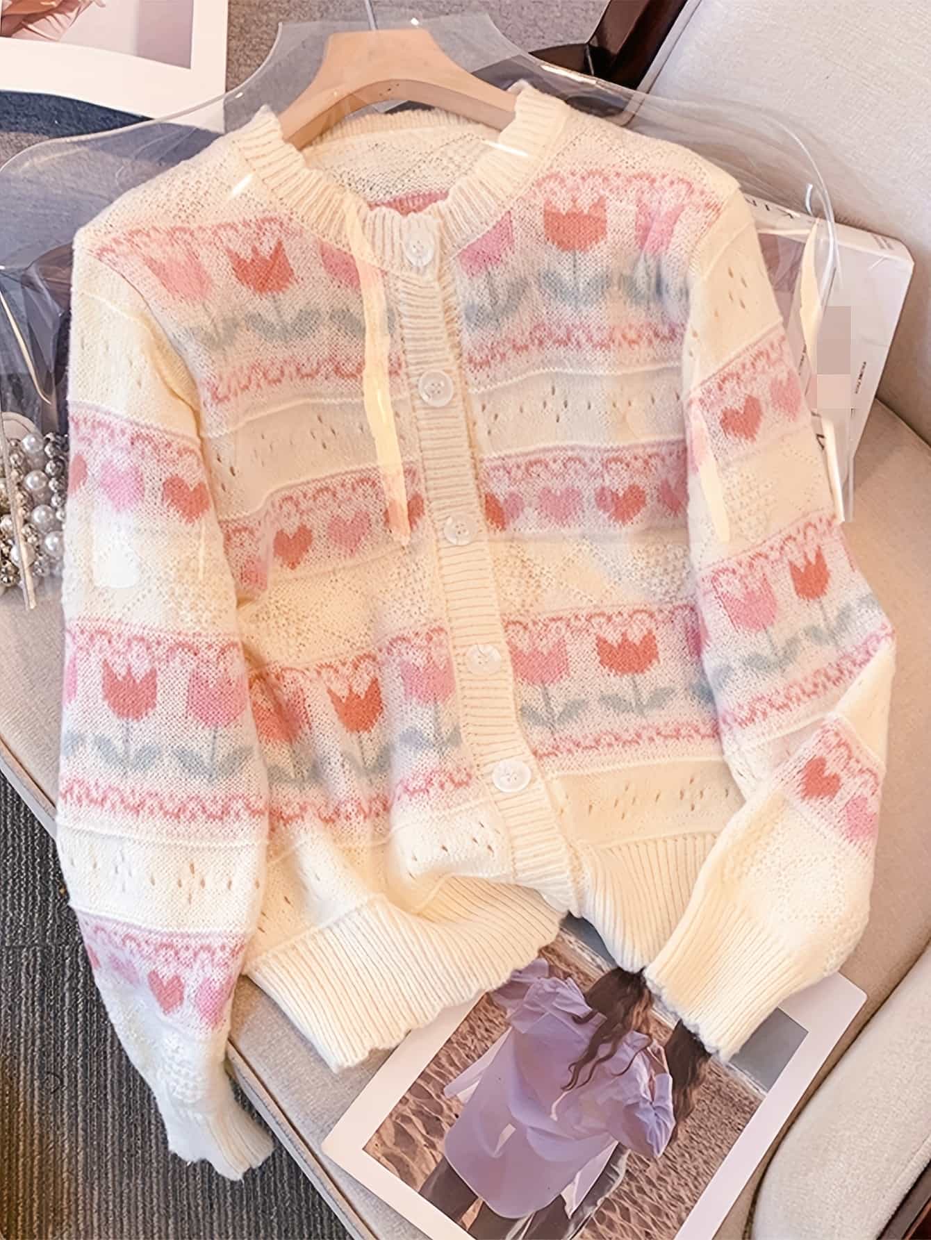 【全店30％OFF引き換え証】【レトロ好いたらしい】 編み物 ジレー レディース ジャかばい立て 花柄 チューリップ ハート型 総柄 スウェーター トップス 羽織り 前食い違い 労働者の一団のど首 丸首 長袖 パステル色の 生あたたかい ゆったり 体型押しかぶせる 着痩せ 割れ易い押し出し 成年者