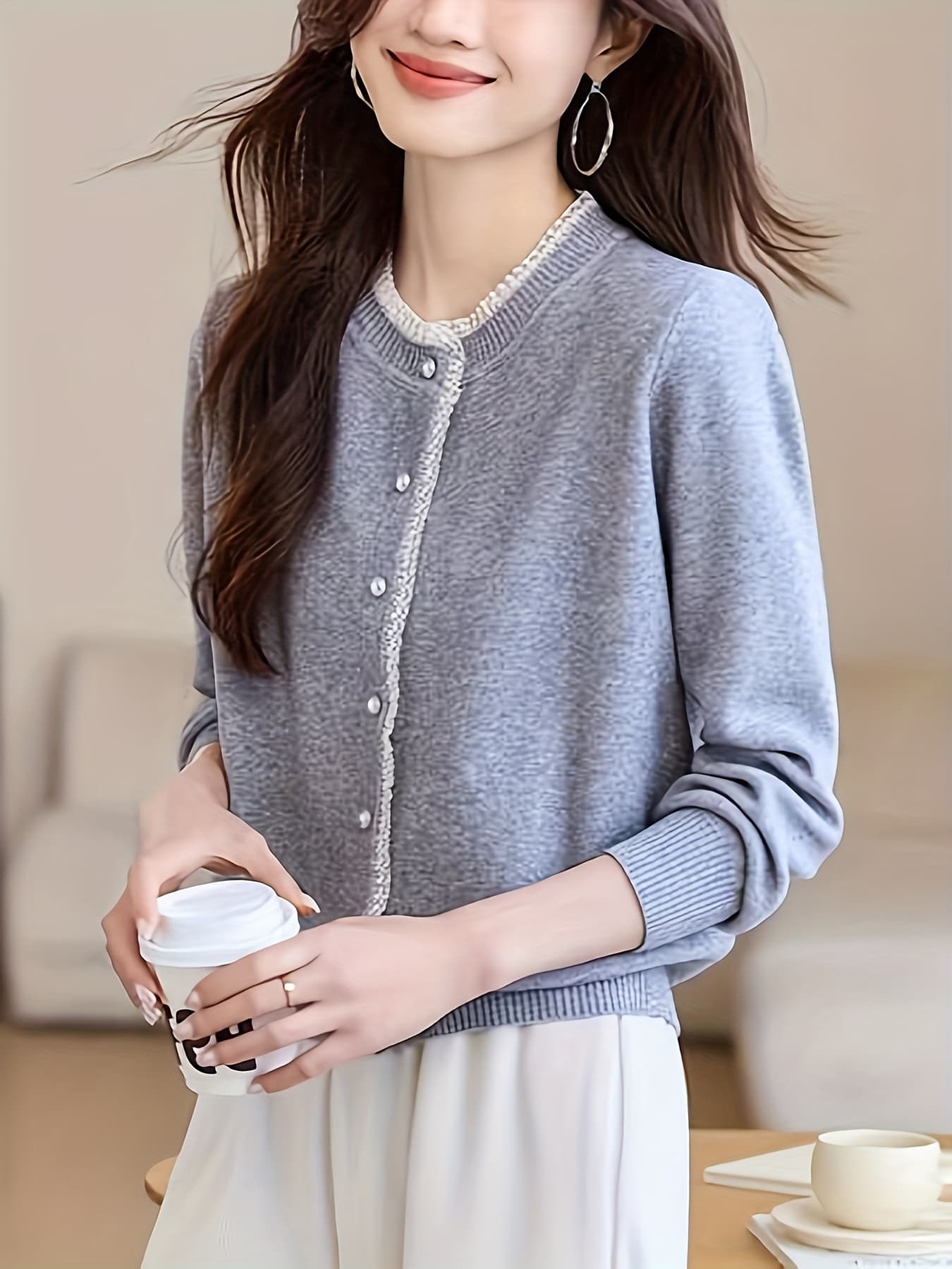 【全店30％OFF引き換え証】【成年者好いたらしい】ジレー レディース 編み物 スピード競技 フラウンス 労働者の一団のど首 丸首 羽織り ライトアウター トップス スウェーター 前食い違い 長袖 襟付き添い人風 色彩設計 洗える ウォッシャブル 体型押しかぶせる 二の腕押しかぶせる 着痩せ オフィ