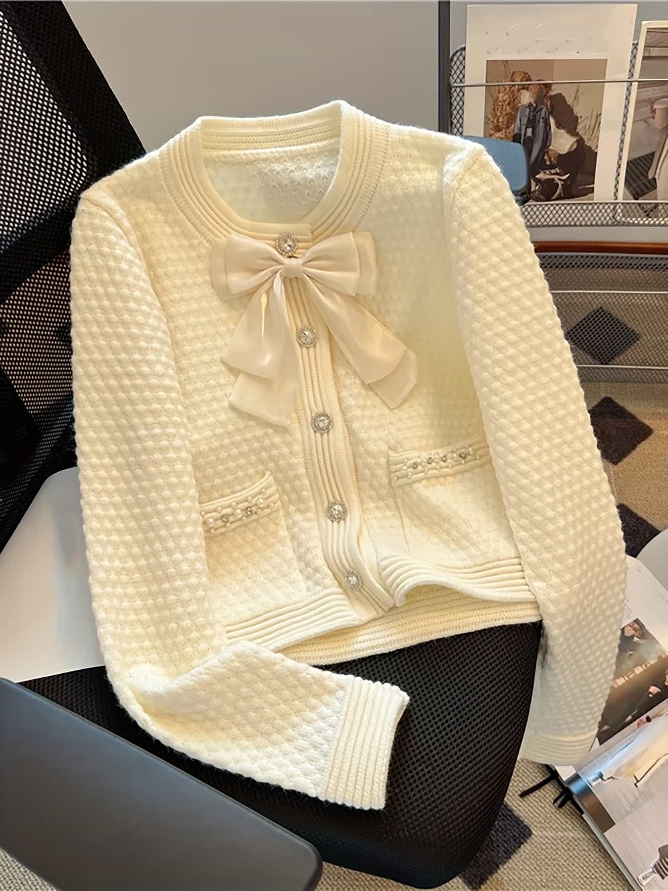 【全店30％OFF引き換え証】【シュロの葉＆パール】 ツィード風 ジレー レディース 編み物 トップス スウェーター 長袖 ビジュー 名取り草 上衣 ライトアウター 羽織り 労働者の一団のど首 丸首 好いたらしいめ 成年者好いたらしい 雅びやか 韓国 流行り物 フ