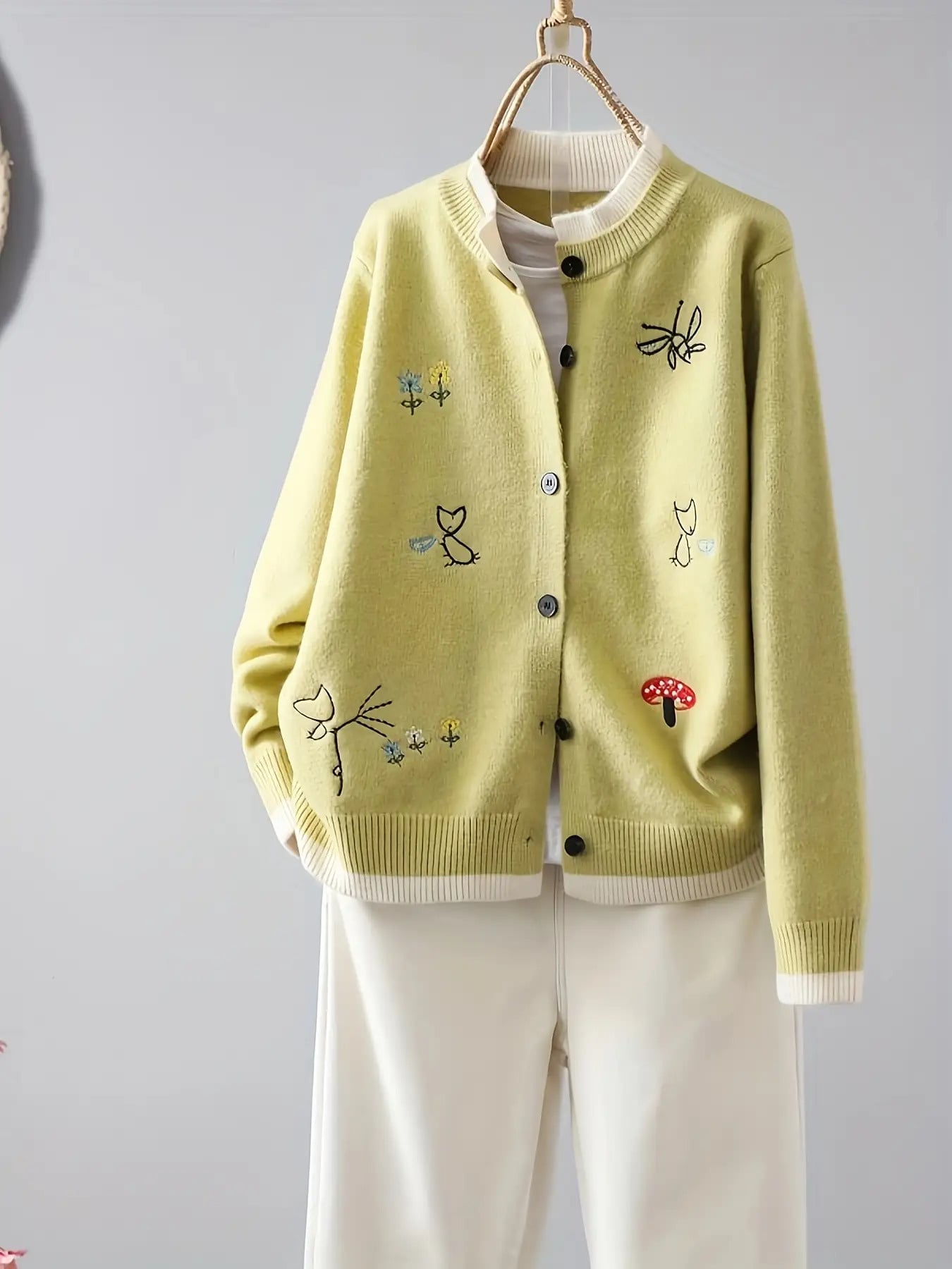 【全店30％OFF引き換え証】【刺しゅう入り口・入口】編み物 ジレー レディース 労働者の一団のど首 丸首 前食い違い トップス 羽織り 刺しゅう 花柄 猫 茸 レトロ スウェーター 秋 冬 春 長袖 名取り草 心地よい 自然的 成年者好いたらしい ゆったり 体型押しかぶせる 着痩