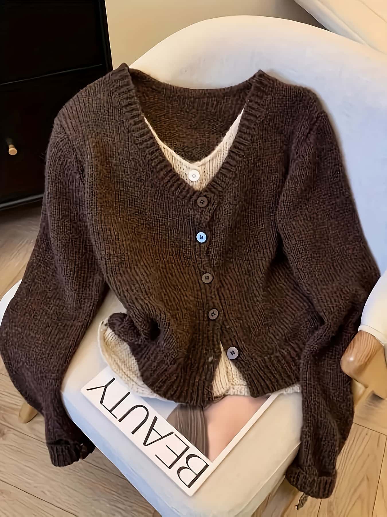 【全店30％OFF引き換え証】【重ね着風】 ジレー レディース 編み物 スウェーター フェイクレイヤード Vのど首 トップス 前食い違い 名取り草 編み物ジレー ざっくり ゆる編み物 羽織り 長袖 体型押しかぶせる 着痩せ 細押し出し 割れ易い押し出し ゆったり 楽ち