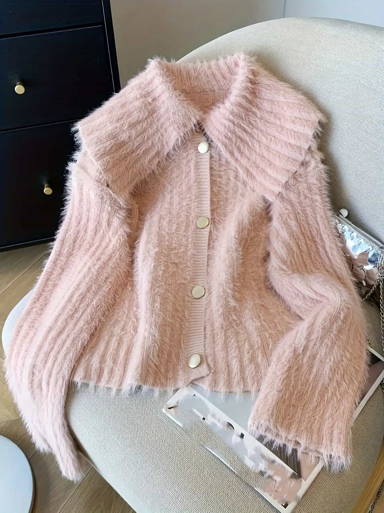 【全店30％OFF引き換え証】【ふわふわ質感】ジレー レディース 編み物 スウェーター シャギーニット トップス 襟付き添い人 ビッグ色合い 羽織り 前食い違い 名取り草 フェザーヤーン モヘヤ触れ合う 韓国流行り物 成年者好いたらしい 好いたらしいめ 女子らしい ゆるニッ
