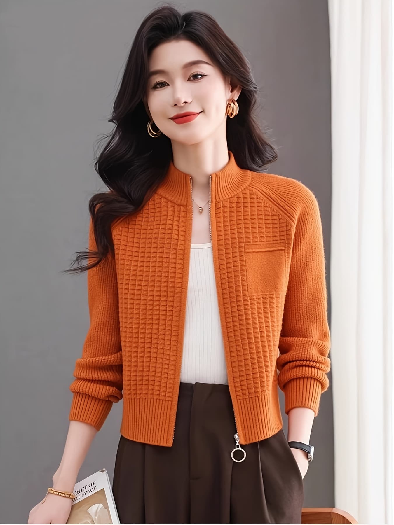 【全店30％OFF引き換え証】【ハイネック】 ジップアップ ジレー レディース 編み物 スウェーター トップス 照明ランプ色合い チャック 前食い違い 羽織り ワーヘル編み 凸凹 肋材 長袖 遊撃手丈 ライトアウター ゆったり 体型押しかぶせる 着痩せ 細見
