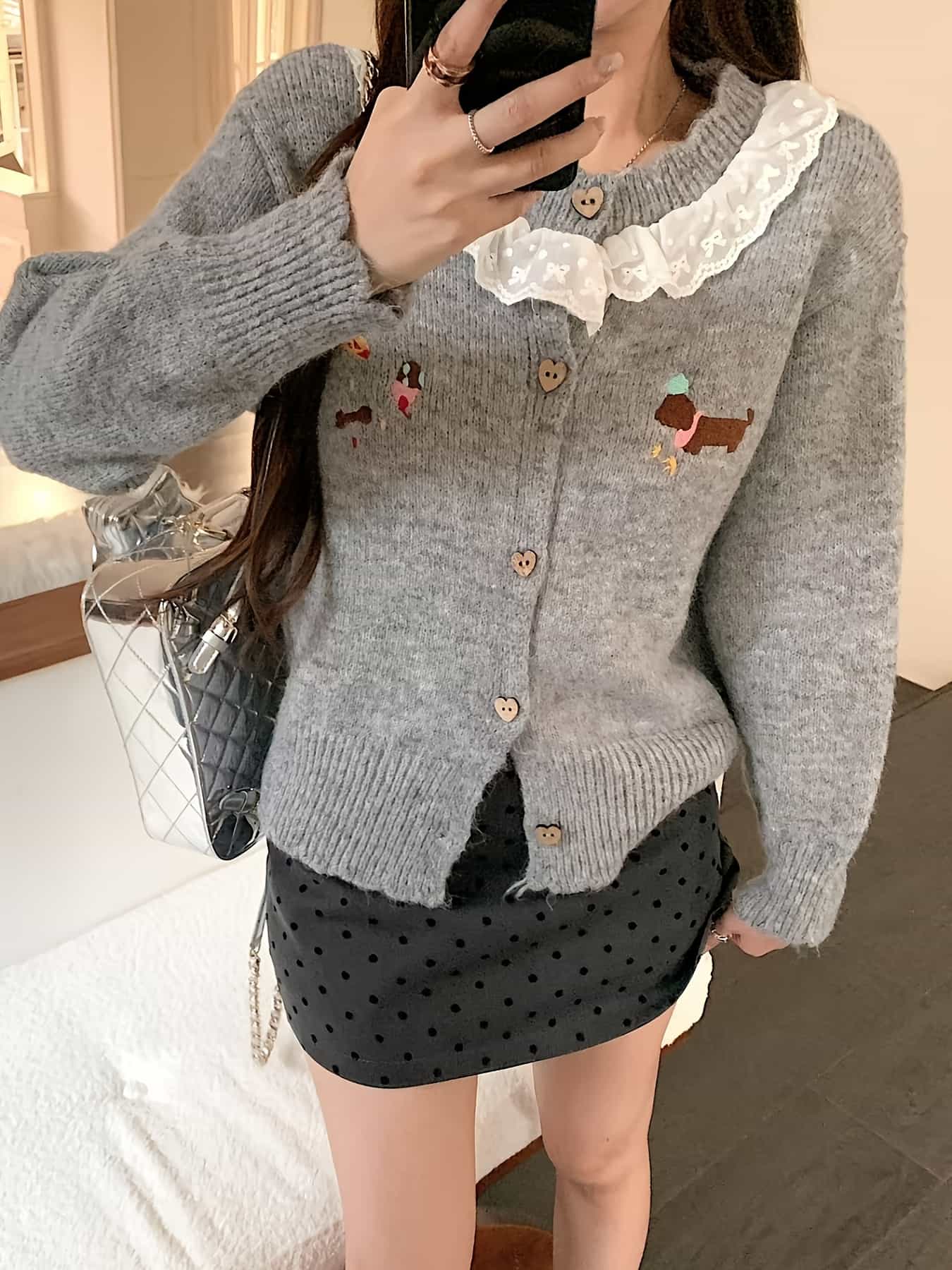 【全店30％OFF引き換え証】ジレー レディース 編み物 スウェーター トップス フラウンス襟 スピード競技 刺しゅう ハート型名取り草 労働者の一団のど首 前食い違い 羽織り 長袖 襟付き添い人 後ばらい襟風 レトロ ガーリー 女子らしい 韓国風 心地よい 事務 執務室 通い 通学