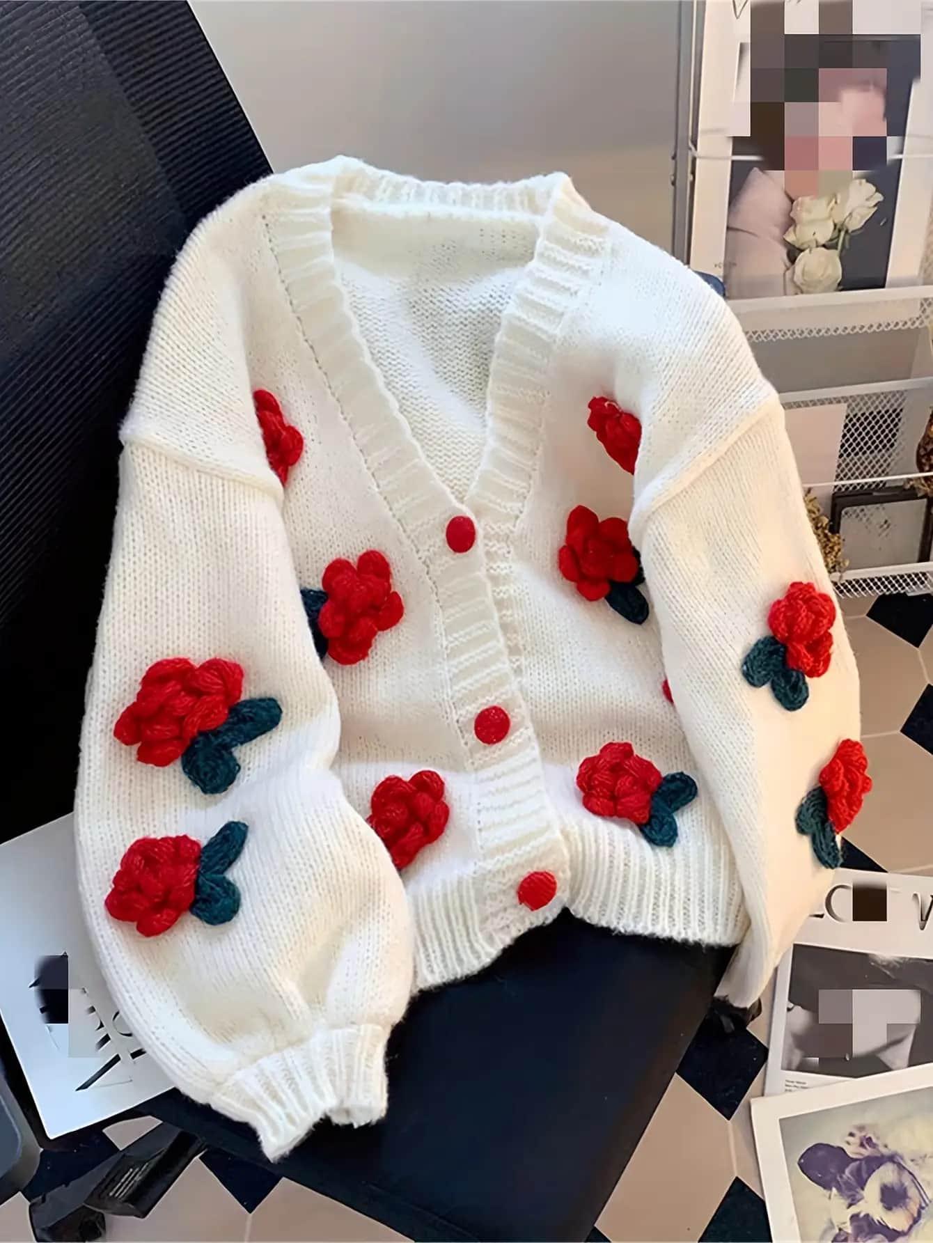 【全店30％OFF引き換え証】【3D立体御花】 ジレー 編み物 スウェーター レディース トップス 羽織り 立体花 主題 刺しゅう 花柄 色彩設計 バイ色合い Vのど首 遊撃手丈 前食い違い 音の大きさ袖 ぽわん袖 軽気球捩り レトロ ヴィンテー