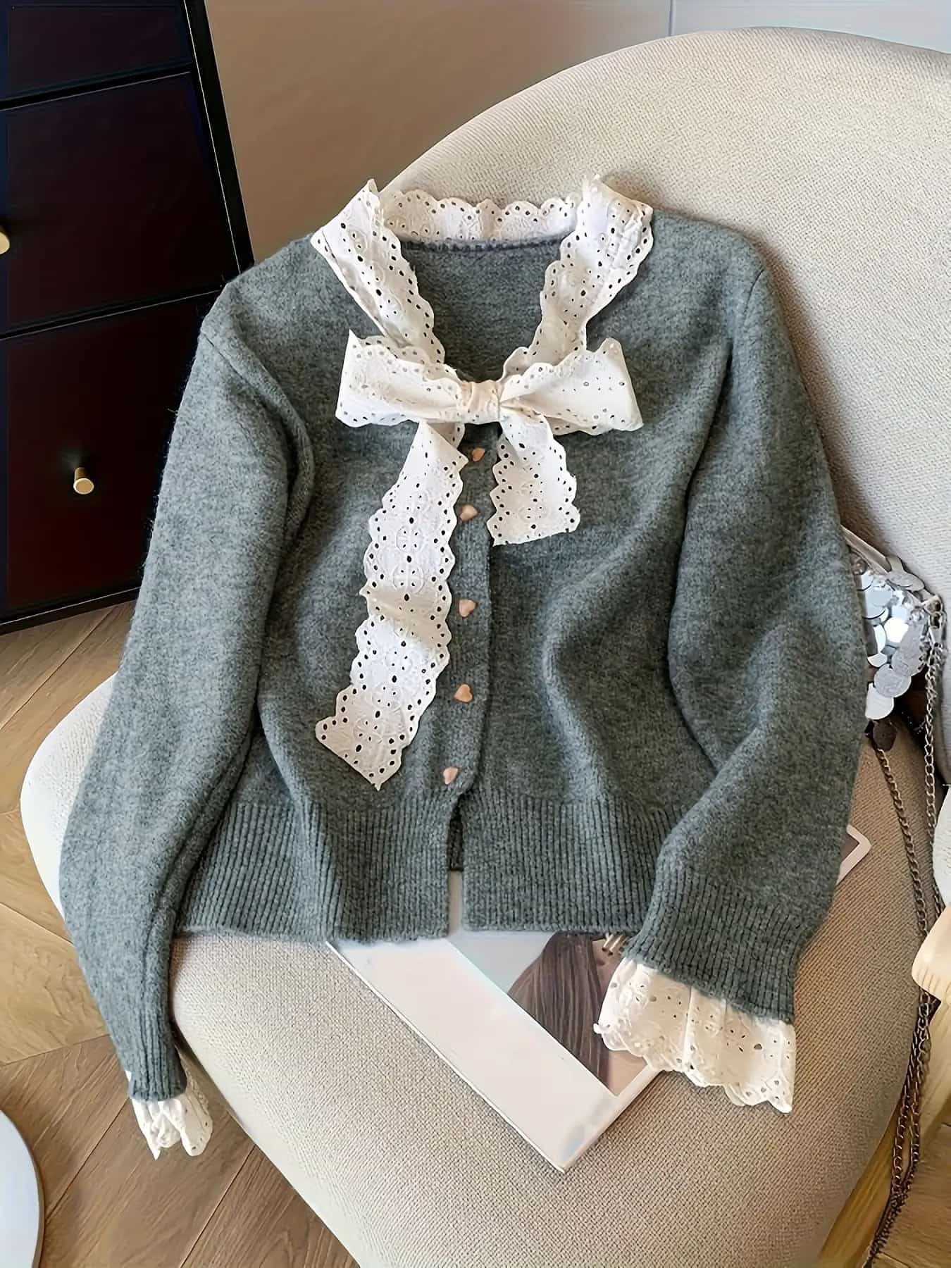 【全店30％OFF引き換え証】【成年者好いたらしい】ジレー レディース 編み物 スピード競技 シュロの葉 襟付き添い人 スウェーター トップス 長袖 Vのど首 前食い違い 羽織り 重ね着風 パステル色の あったか 心地よい 好いたらしいめ 女子らしい ガーリー レトロ 清楚系 執務室