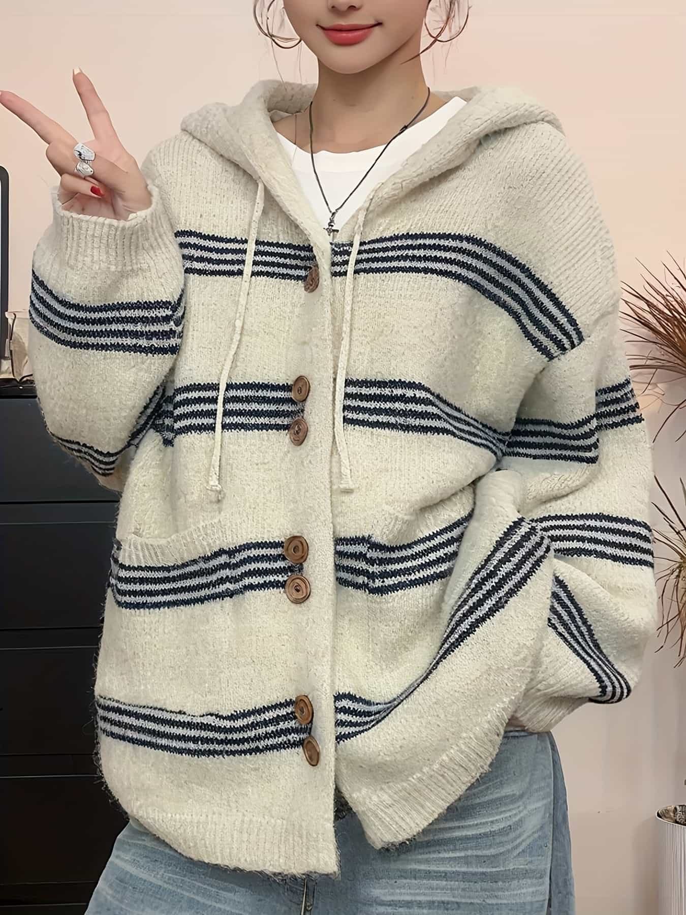 【全店30％OFF引き換え証】【成年者好いたらしい】編み物 ジレー パーカー レディース 間借り人 ボンネット付き添い人 羽織り 前食い違い 名取り草 衣嚢付 ドロ同盟罷工 ゆったり 厚地の外套大きさ ビッグ影ぼうし 体型押しかぶせる 着痩せ 生あたたかい 秋 冬 秋冬 心地よい