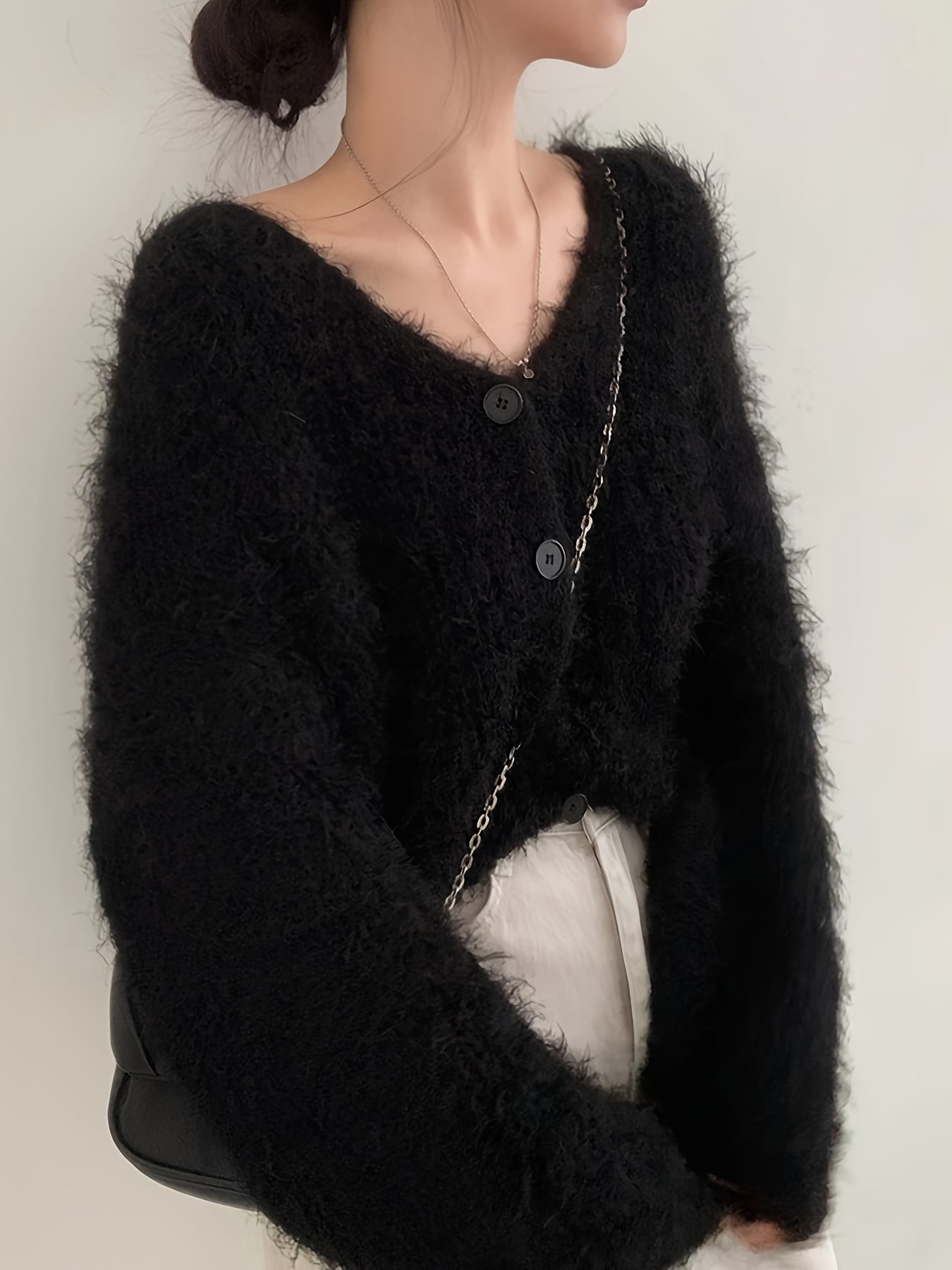 【全店30％OFF引き換え証】【ふわもこ】 ジレー レディース 編み物 スウェーター シャギーニット 鳥毛編み物 ミンクのコート触れ合う Vのど首 長袖 トップス 羽織り ライトアウター 生あたたかい 保温 防寒 ゆったり 体型押しかぶせる 二の腕押しかぶせる 着痩せ 細見