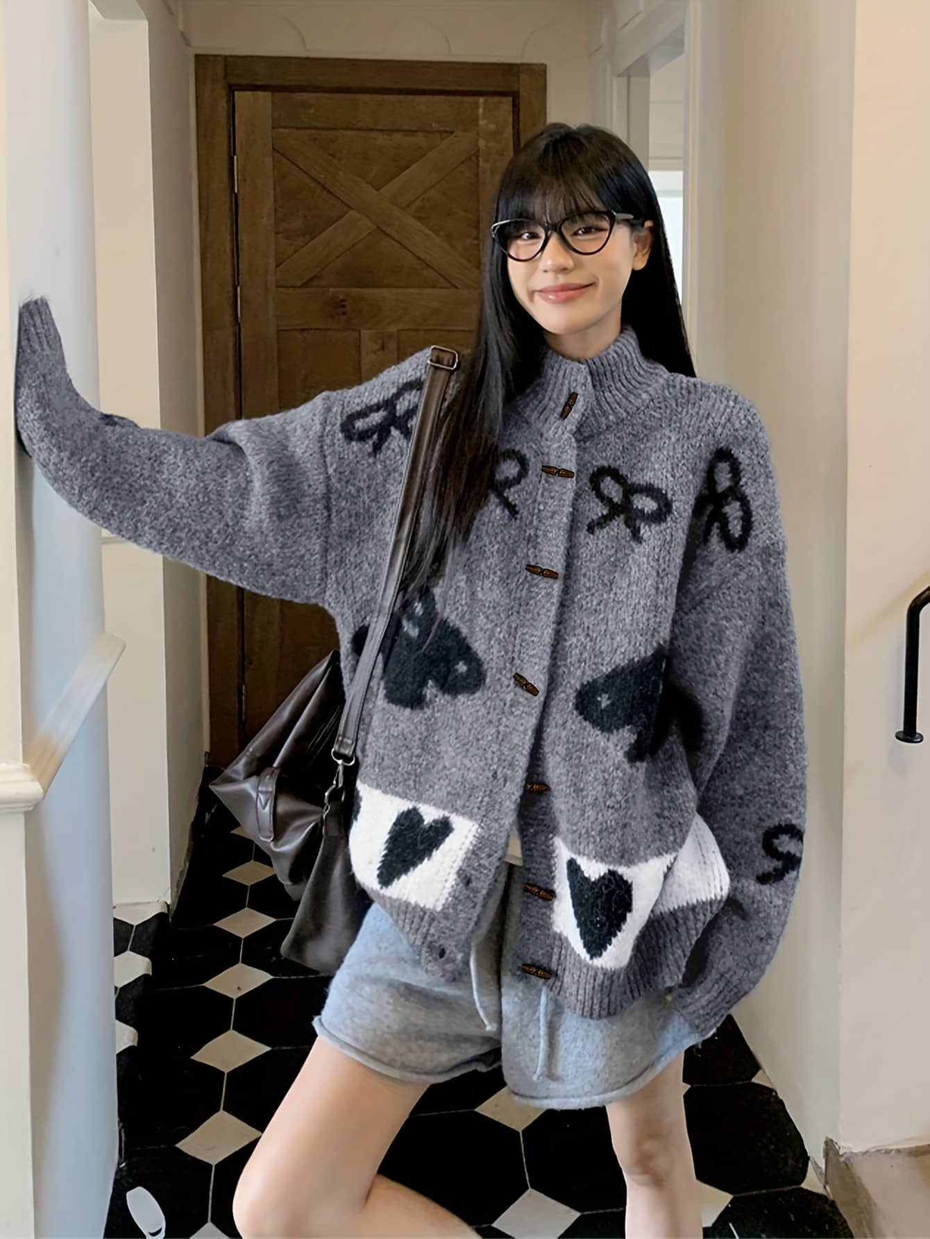 【全店30％OFF引き換え証】【レトロ好いたらしい】ジレー レディース 編み物 スウェーター ハイネック 照明ランプ色合い シュロの葉 ハート型 うさぎ 毛の荒物柄 総柄 ゆったり 朦々たる 前食い違い 羽織り トップス 厚地の外套大きさ ビッグ影ぼうし 体型押しかぶせる 着痩