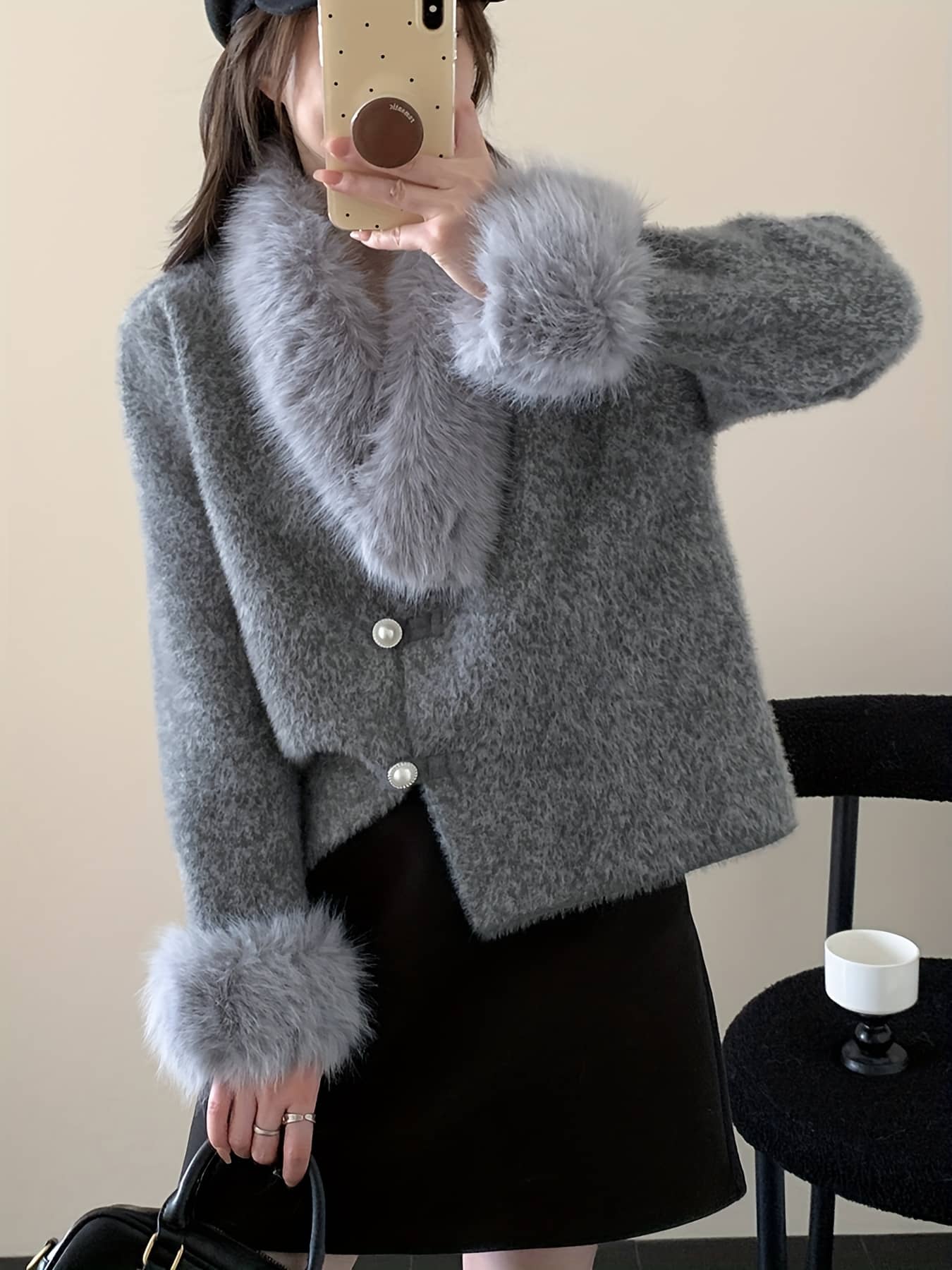 【全店30％OFF引き換え証】【襟毛皮付き添い人】ジレー レディース シャギーニット 上衣 編み物 トップス 羽織り Vのど首 長袖 パール名取り草 遊撃手丈 前食い違い 毛皮 体型押しかぶせる 着痩せ 小顔成り行き 生あたたかい 朦々たる モヘヤ触れ合う 秋冬 きれ