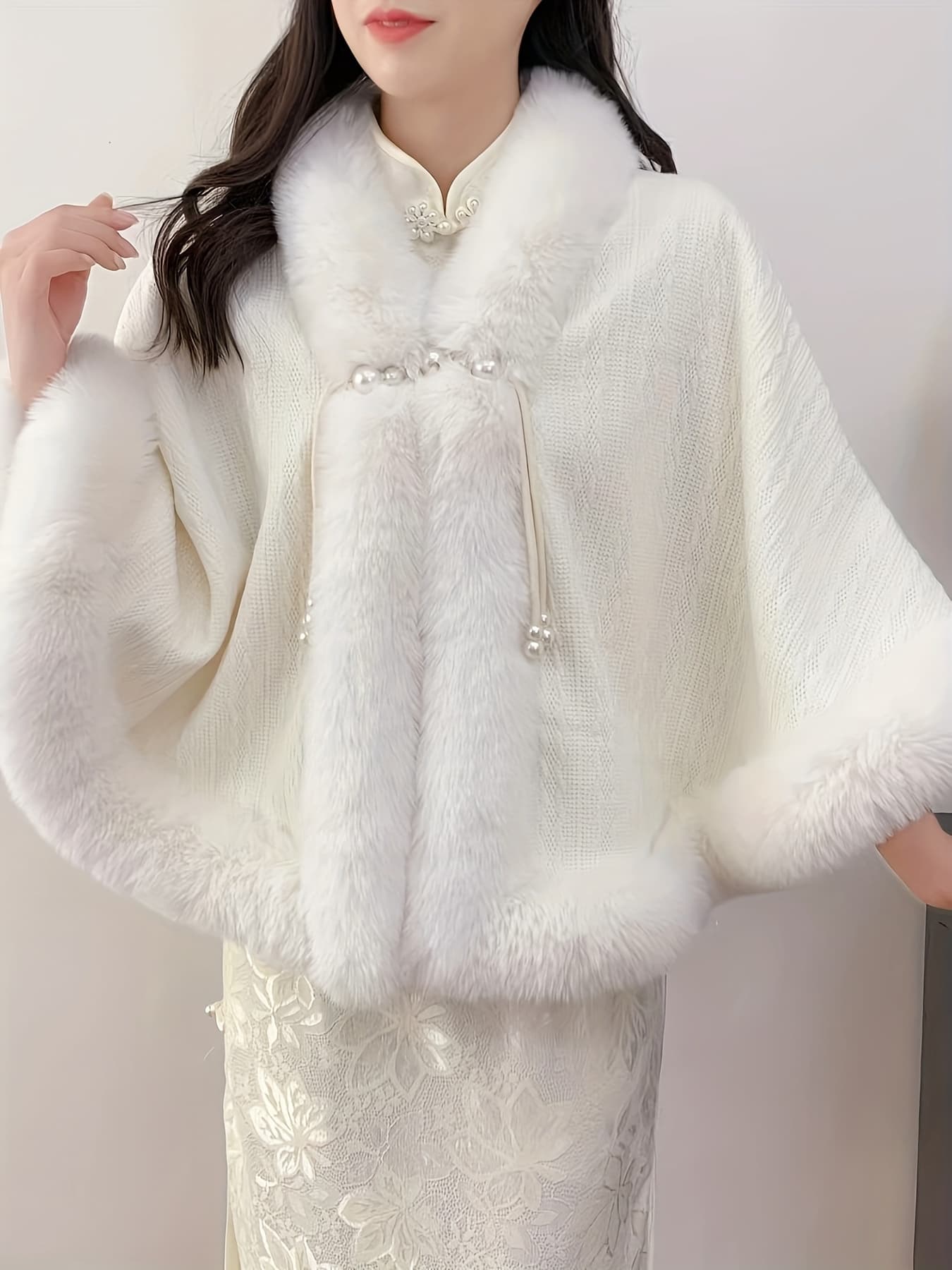 【全店30％OFF引き換え証】ポンチョ ケープ 厚地の外套 レディース 毛皮 肩かけ 袈裟 羽織り パール付き添い人 編み物 フェイクファー ボレロ アウター 冬 秋 春 生あたたかい 防寒 体型押しかぶせる 二の腕押しかぶせる 晴れ晴れしい 成年者好いたらしい 好いたらしいめ 雅びやか